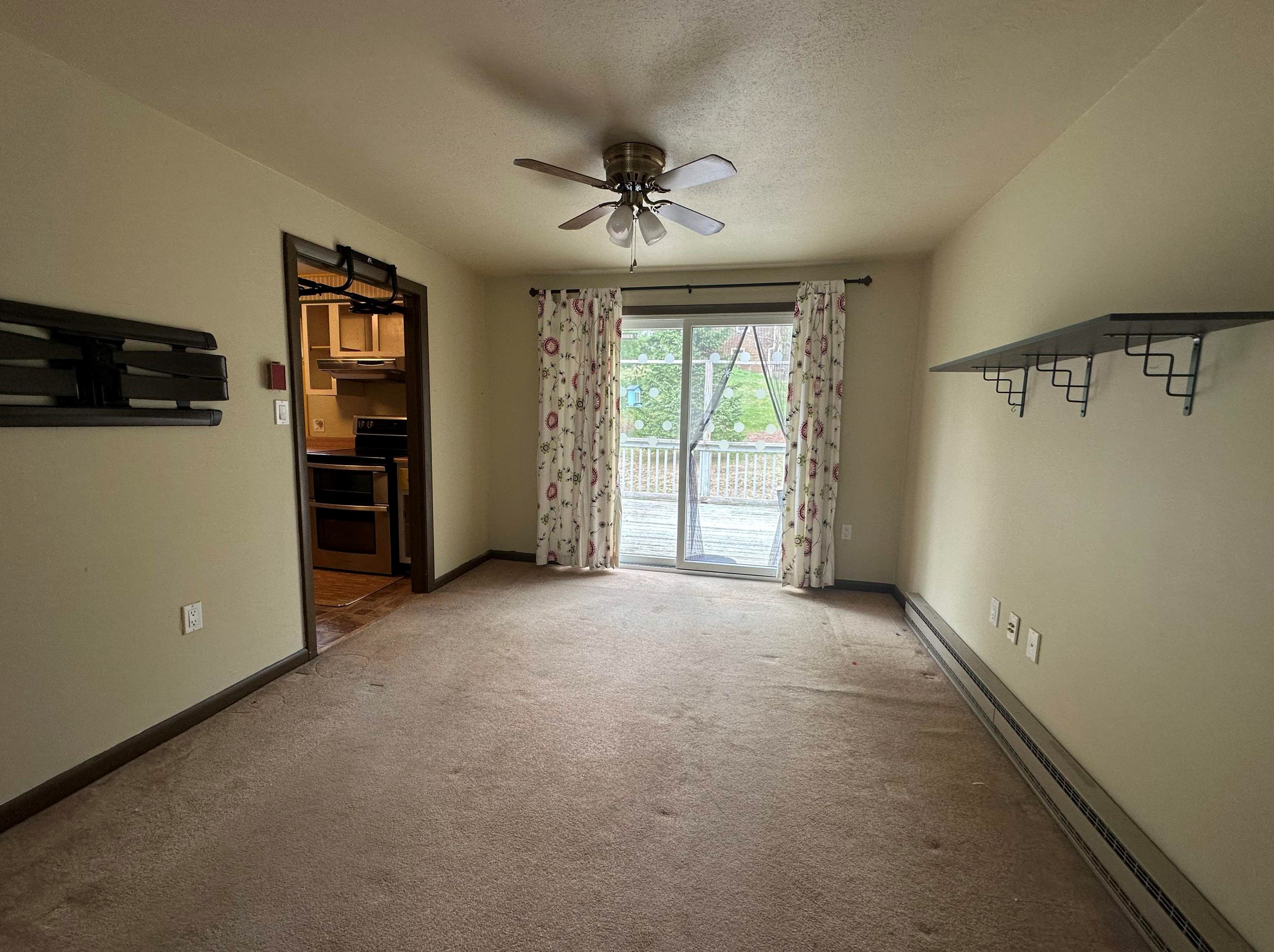 241 Meriden Rd, Lebanon NH  03766-2301 exterior