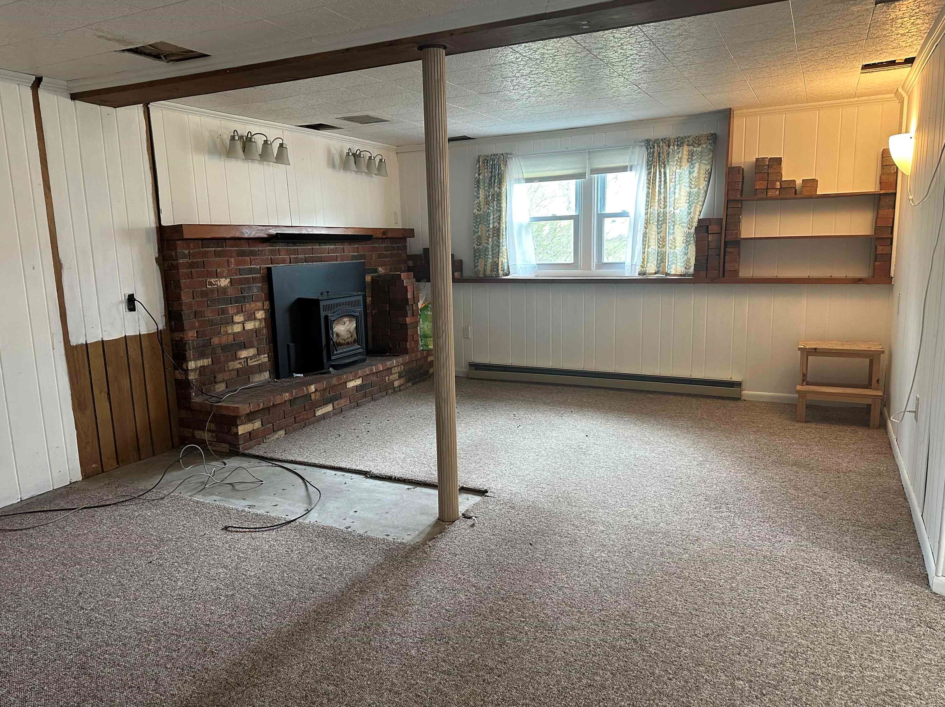 241 Meriden Rd, Lebanon NH  03766-2301 exterior