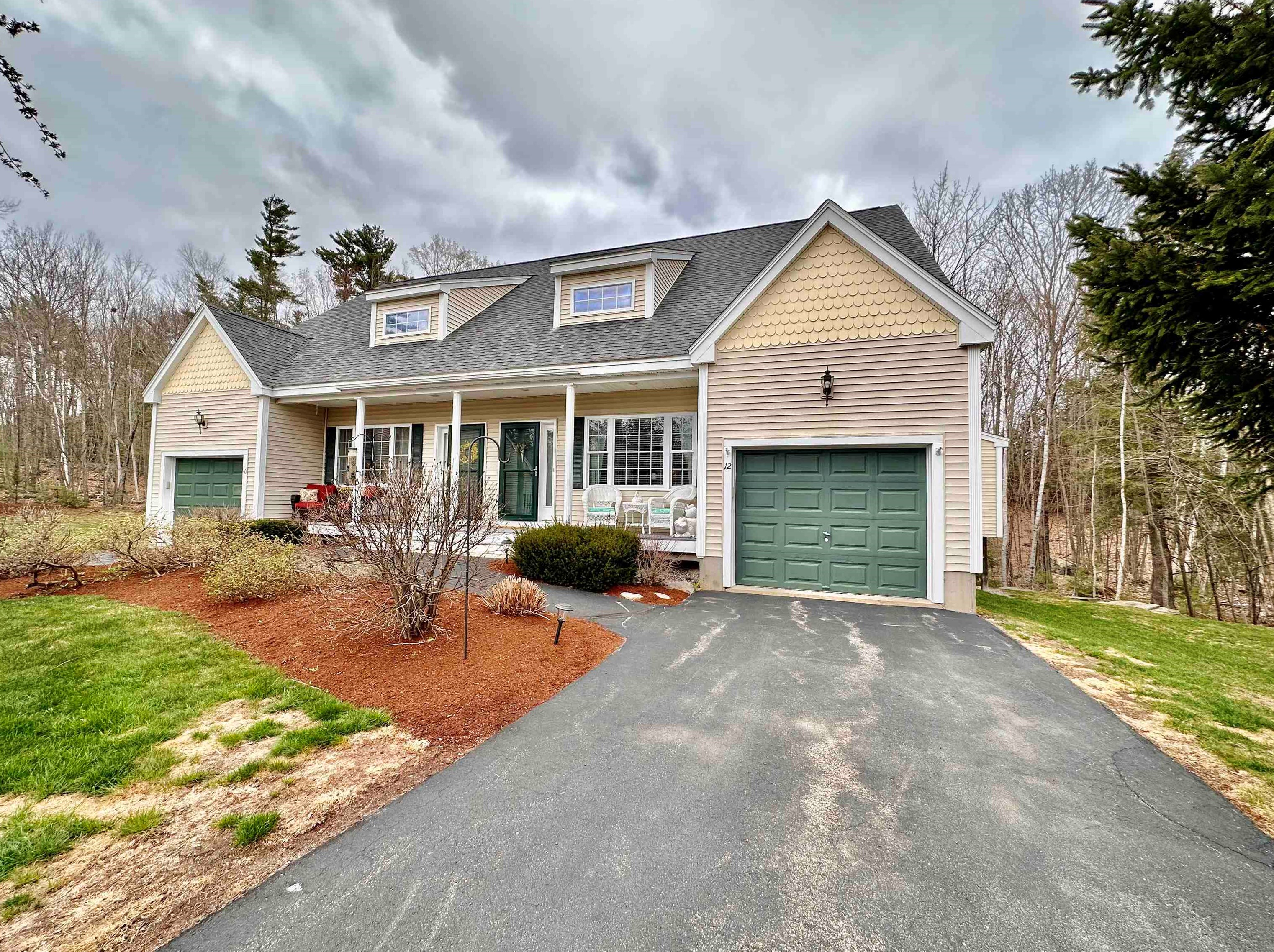 12 Arrow Ln, Raymond, NH 03077
