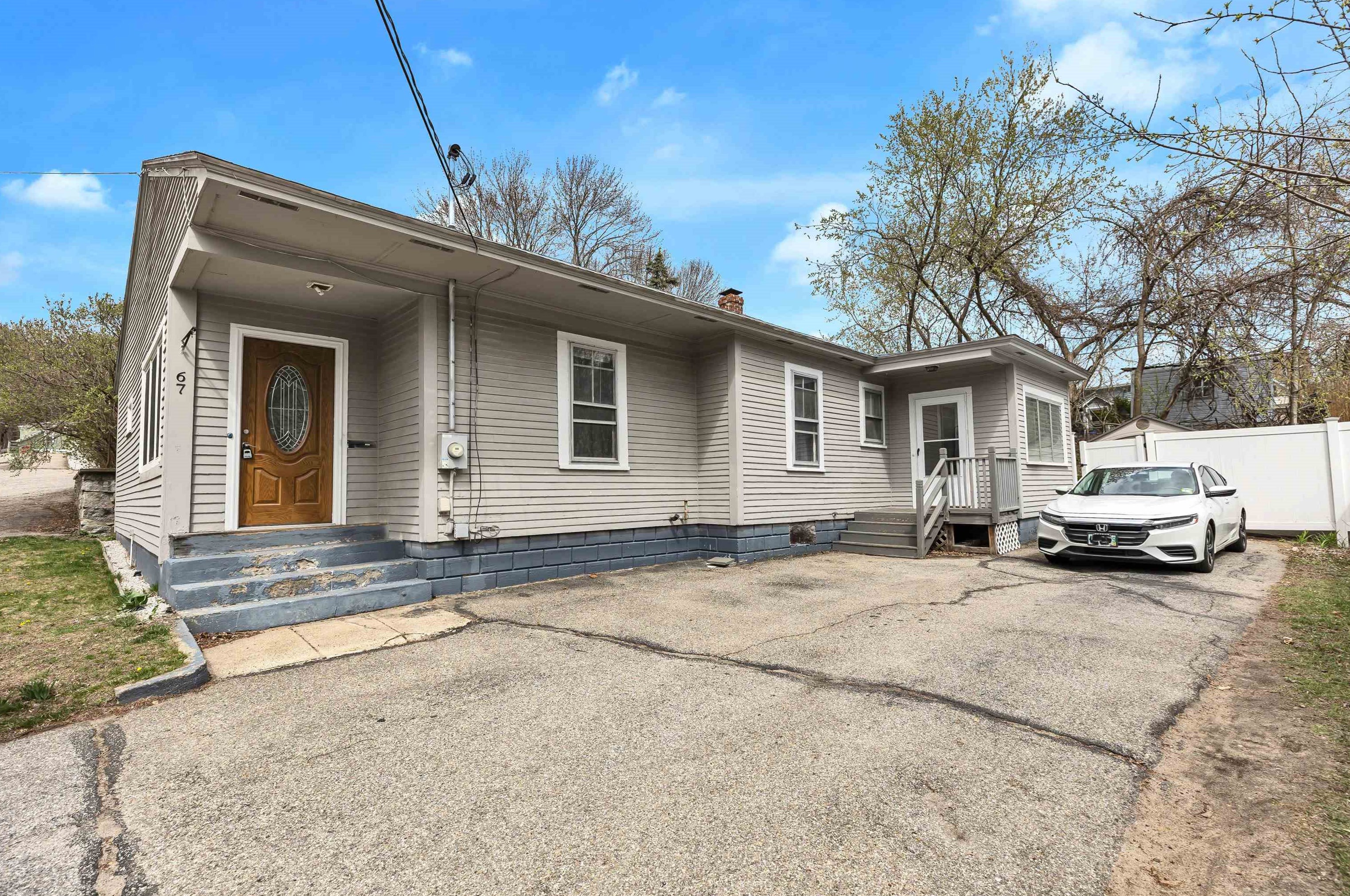 67 Whittemore Ave, Manchester, NH 03102-3659