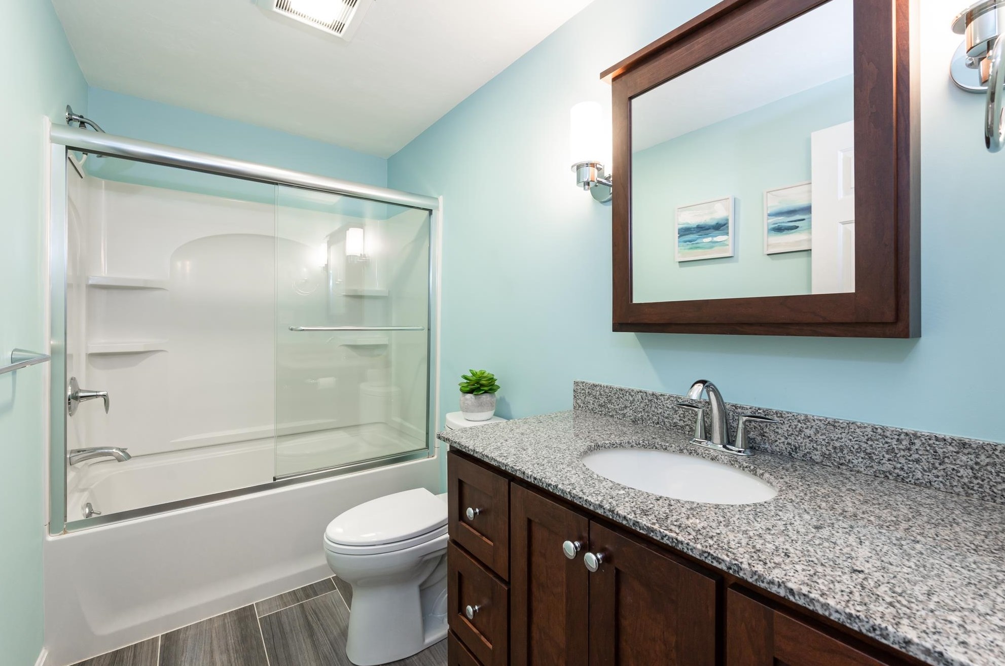 8 Burberry Ct, Merrimack NH exterior