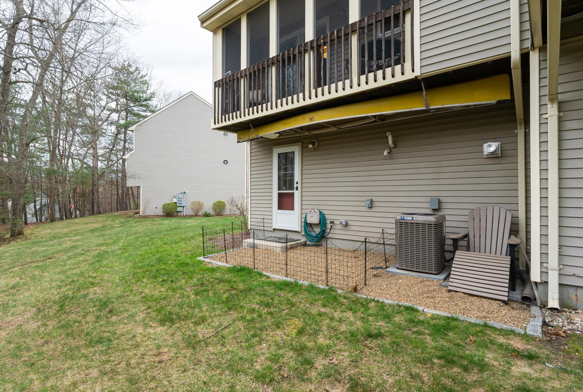 8 Burberry Ct, Merrimack NH exterior