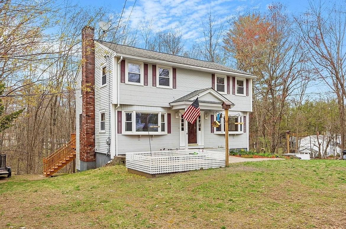 9 Barkland Dr, Derry, NH 03038