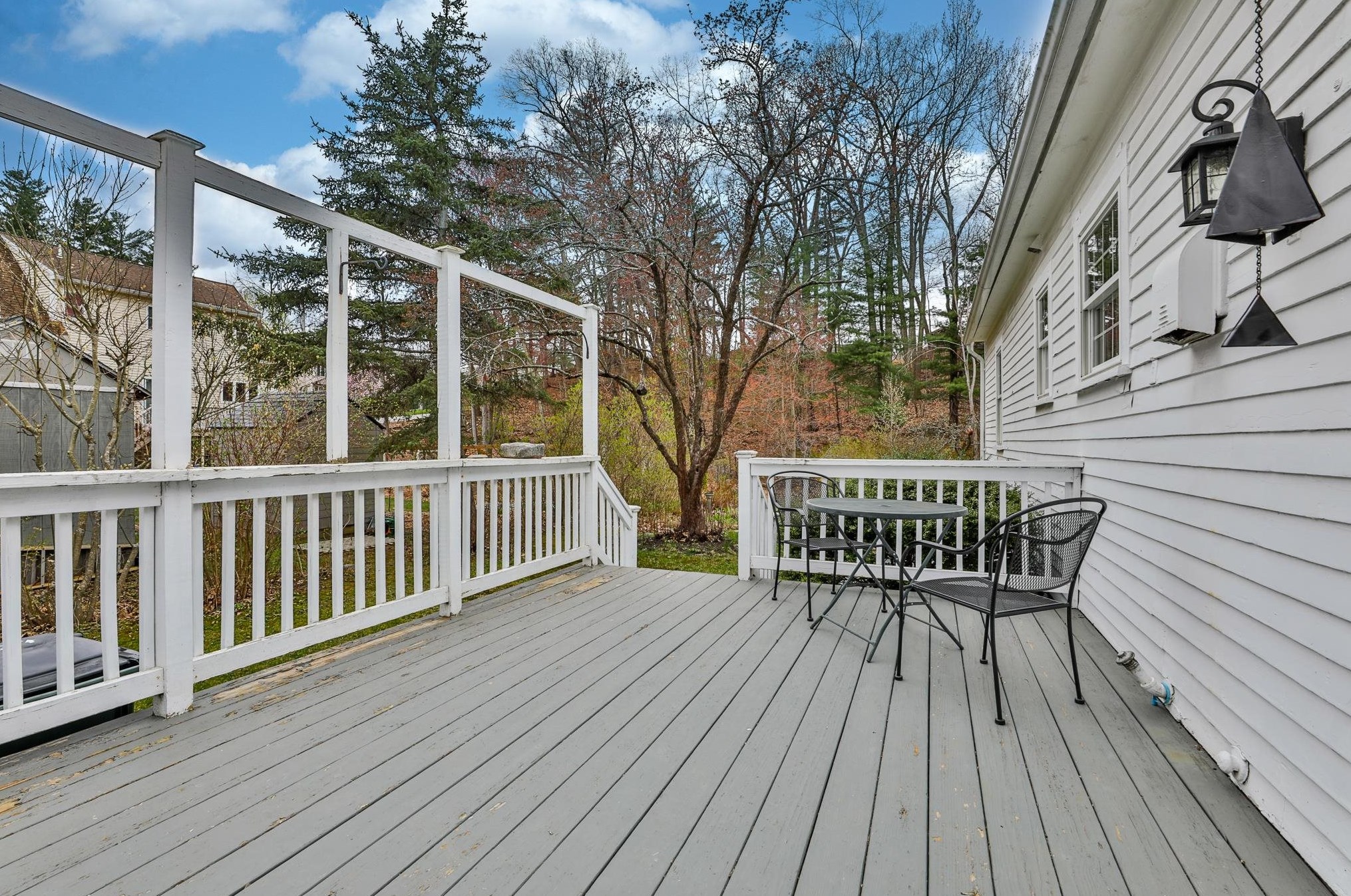 40 Newgate Cir, Manchester NH  03102-5147 exterior