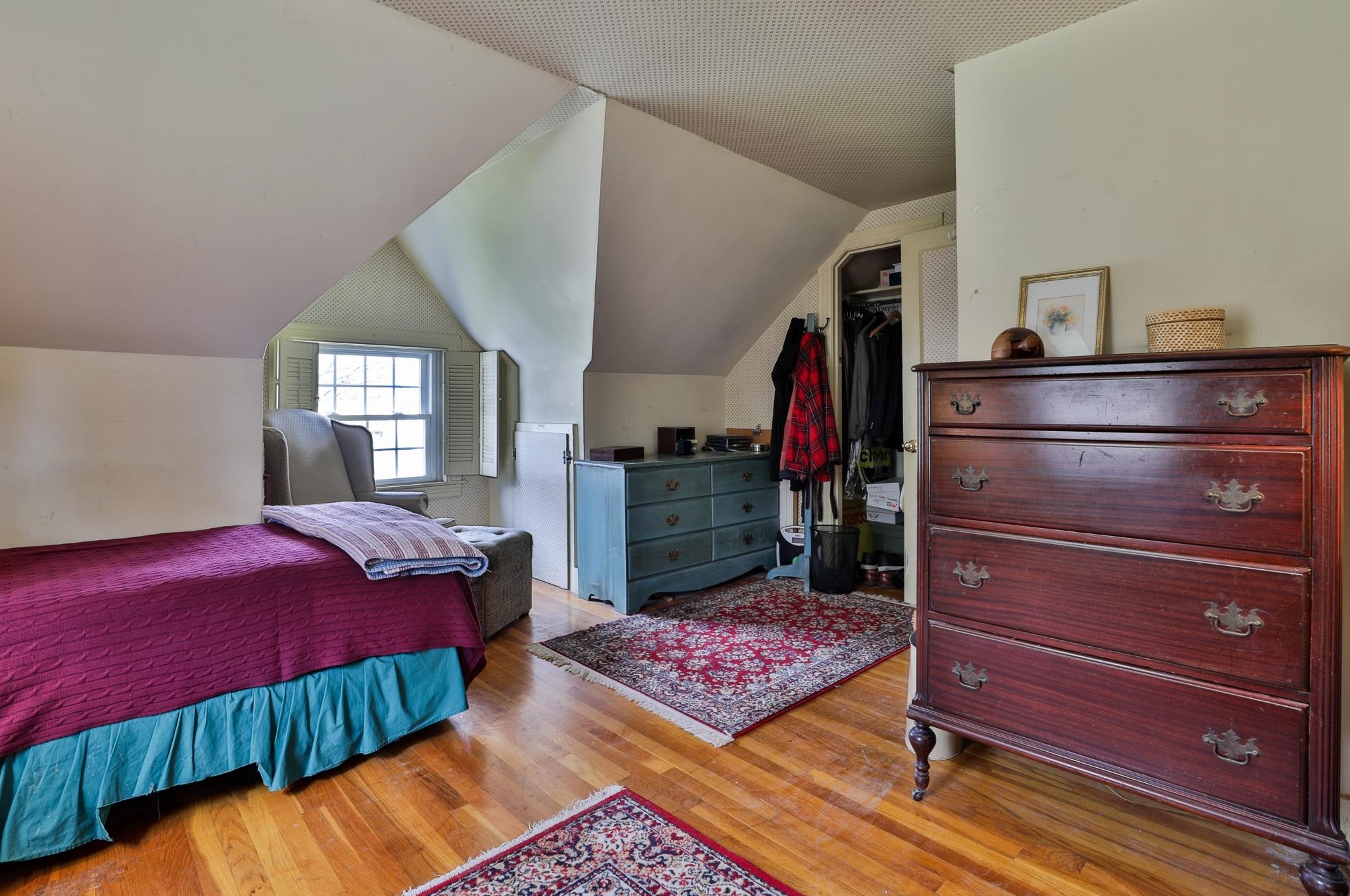 40 Newgate Cir, Manchester NH  03102-5147 exterior