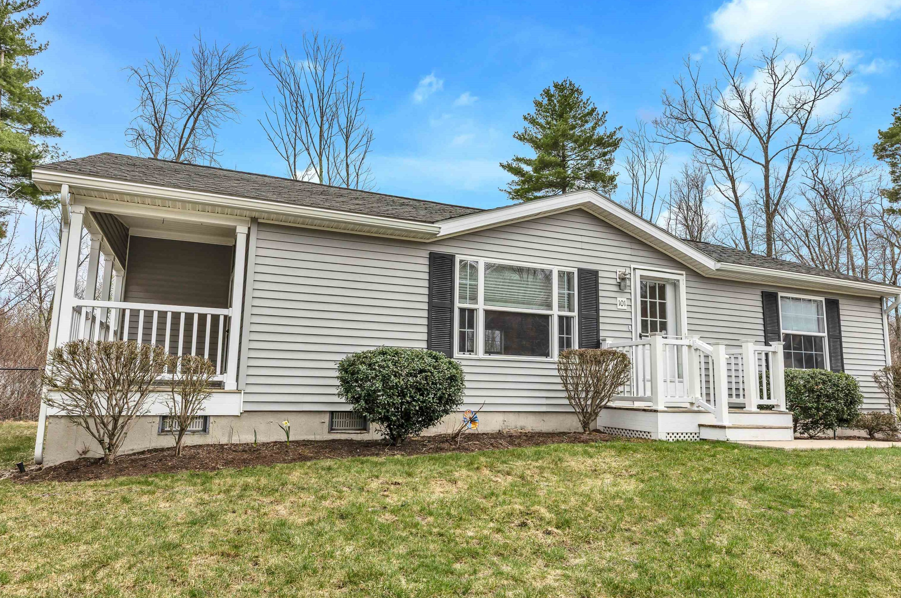 101 Sunset Way, Manchester, NH 03104-5797
