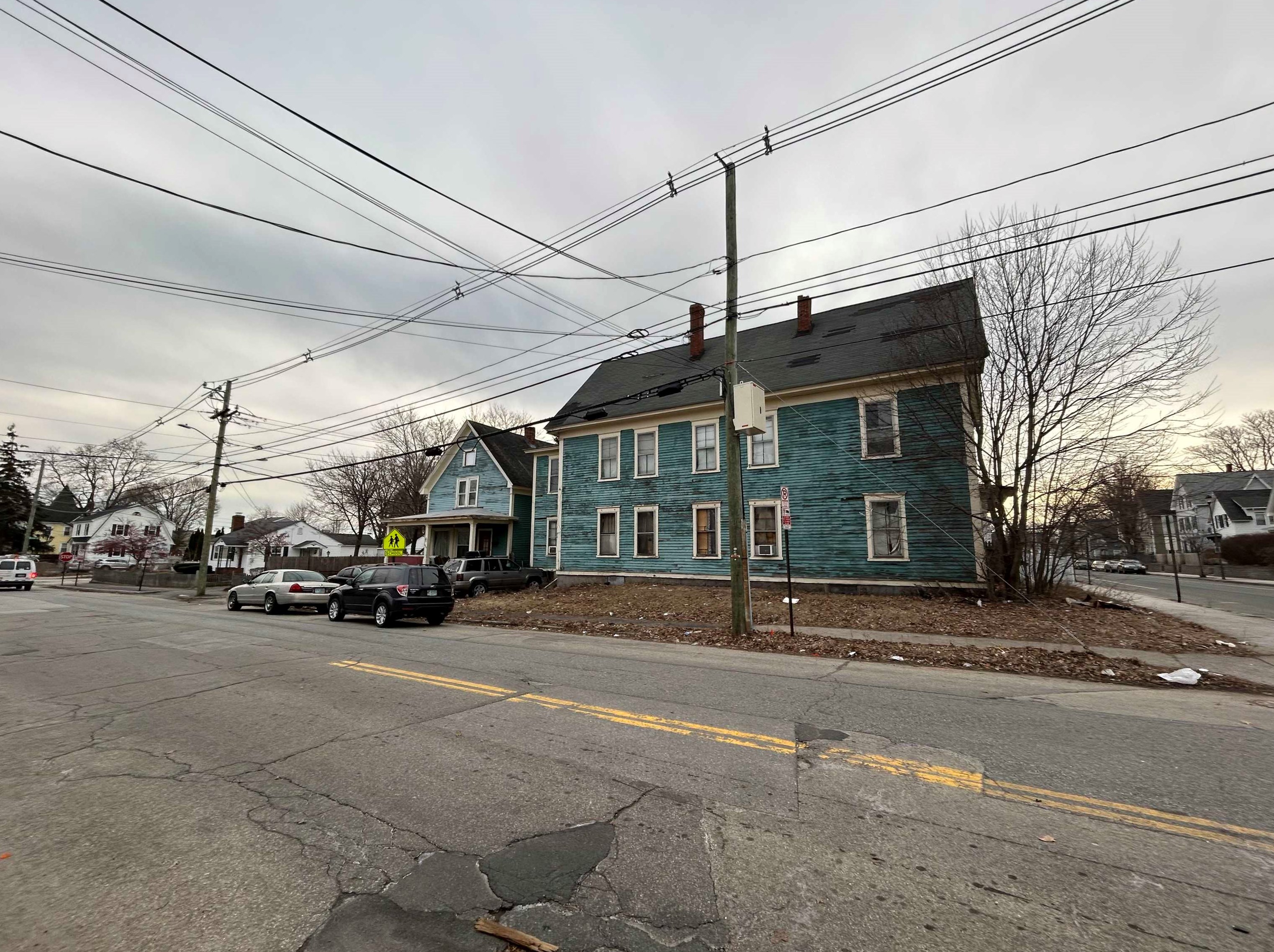 347 Spruce St, Manchester, NH 03103-4826