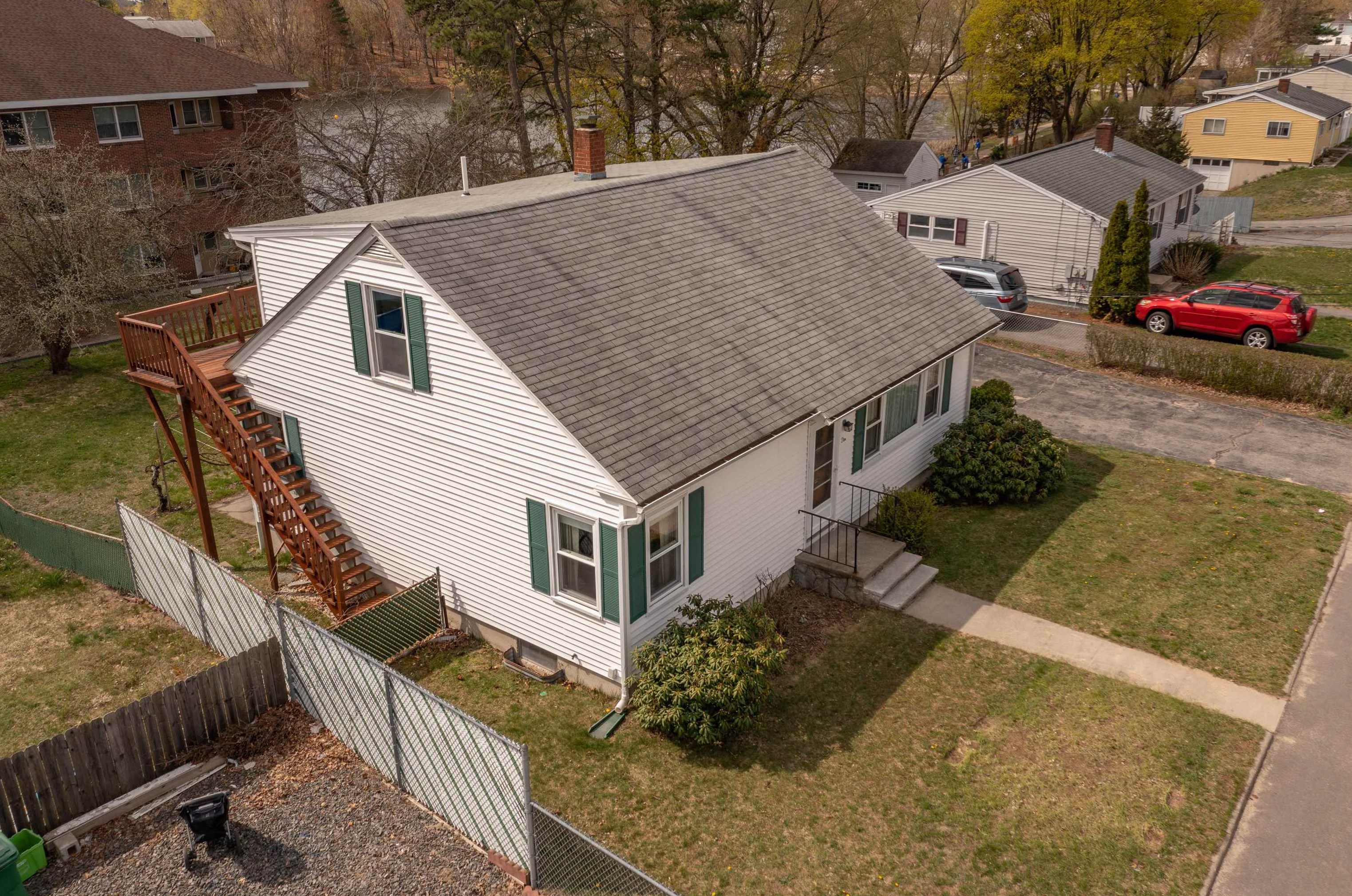 10 Ross St, Nashua, NH 03060