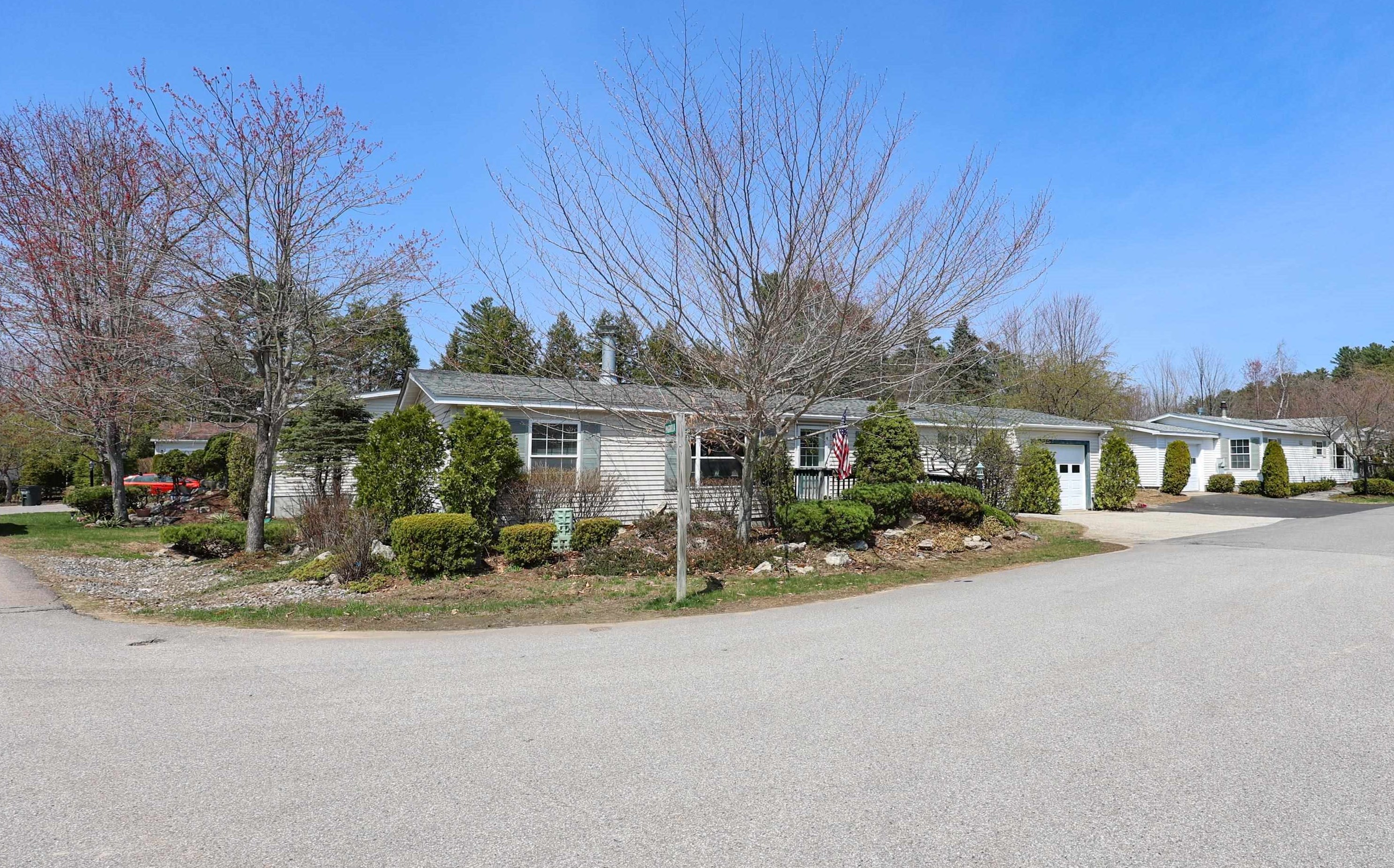 42 Great Brook Dr, Belmont, NH 03220