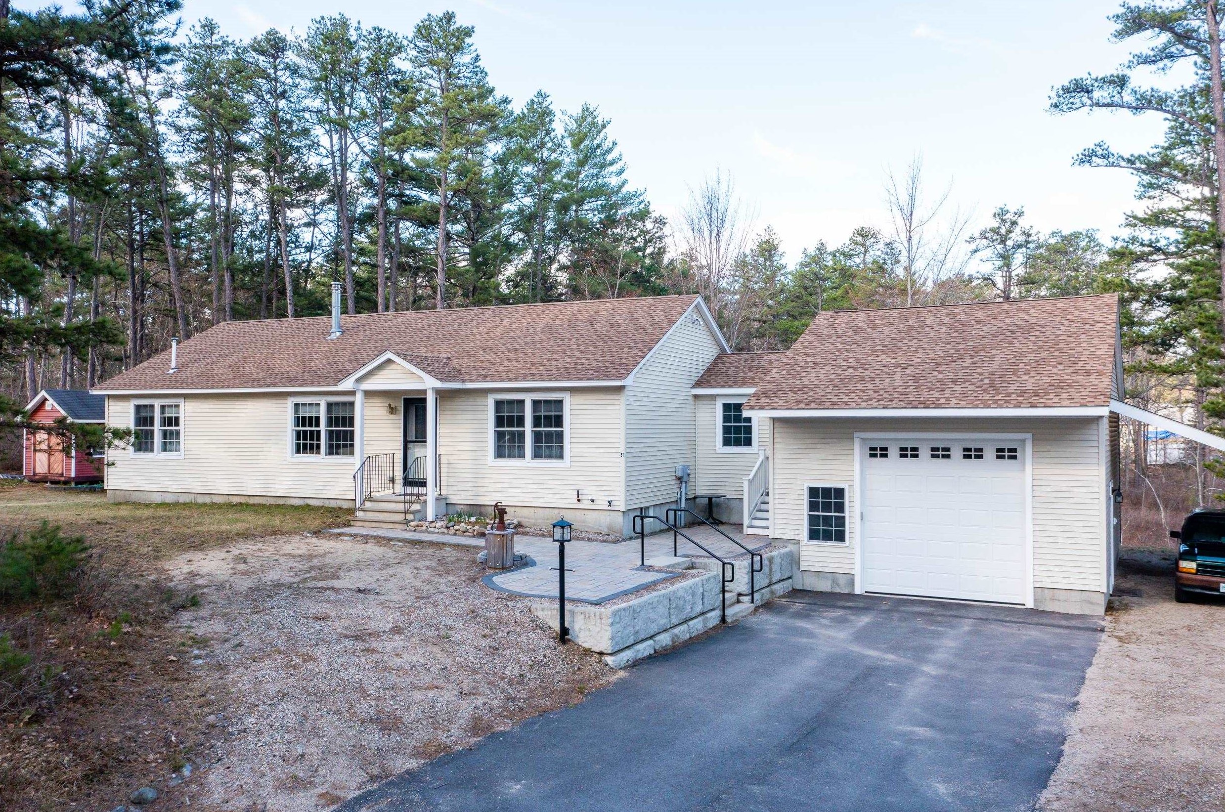 67 Leavitt Rd, Ctr Ossipee, NH 03814 exterior