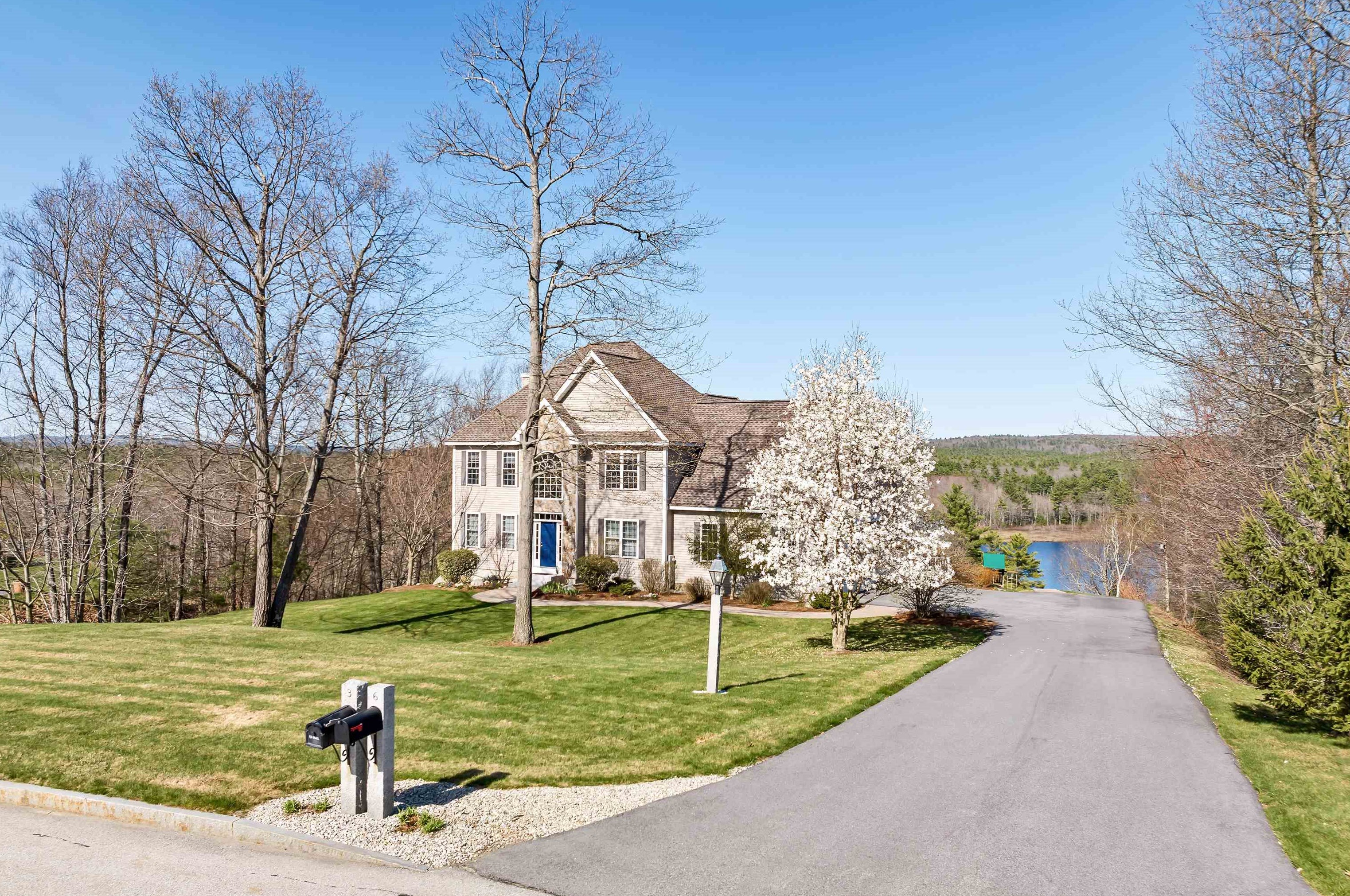 6 Northview Ter, Manchester, NH 03106-1727