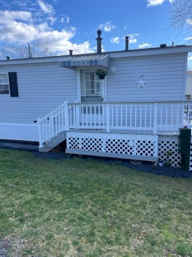 21 Seabreeze Dr, North Hampton, NH 03862