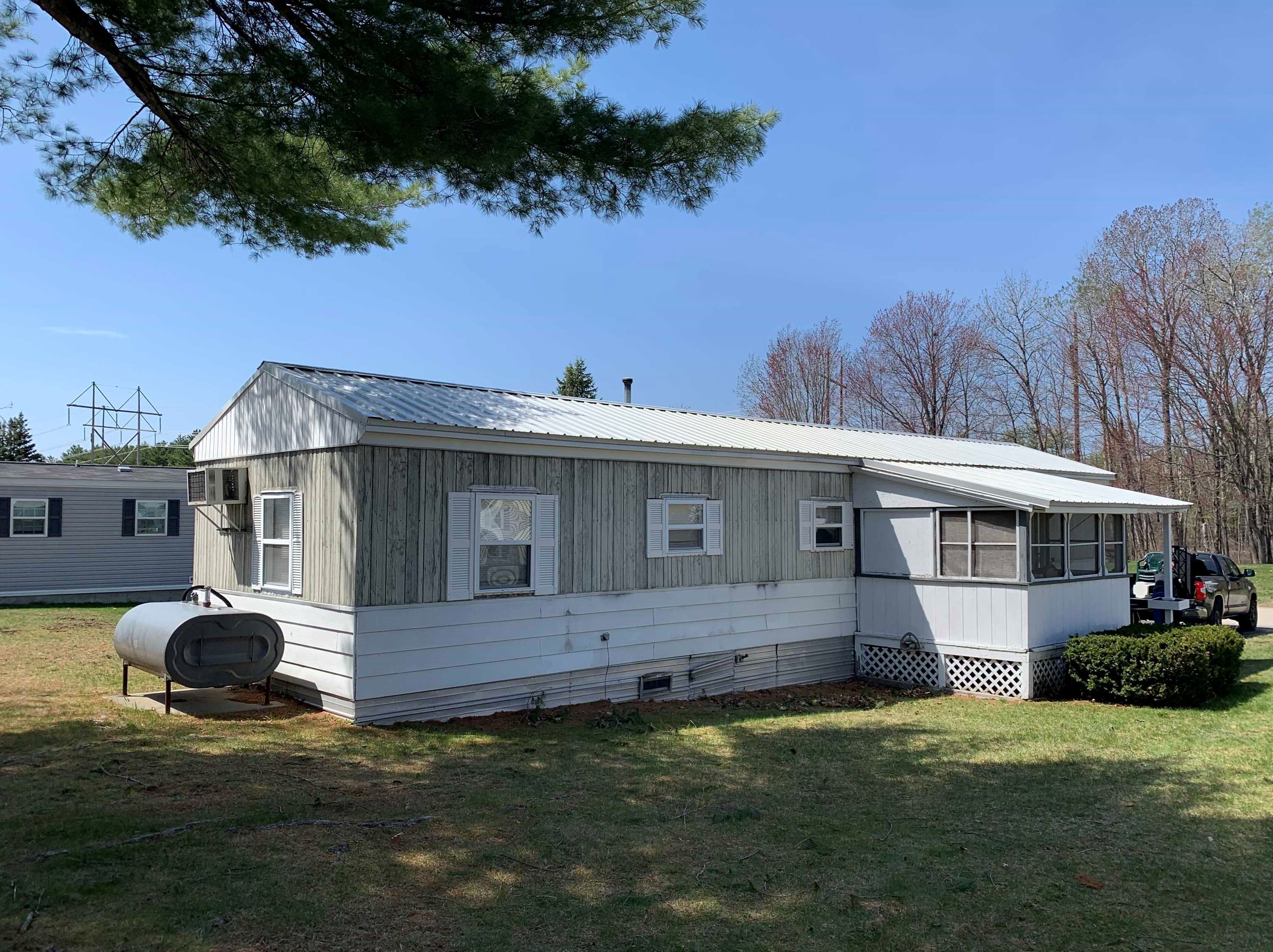 23 Country Ln, Rochester, NH 03867
