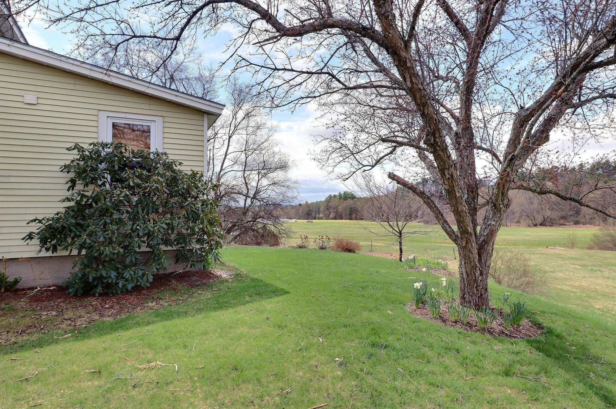 121 S Main St, Unity, NH 03773