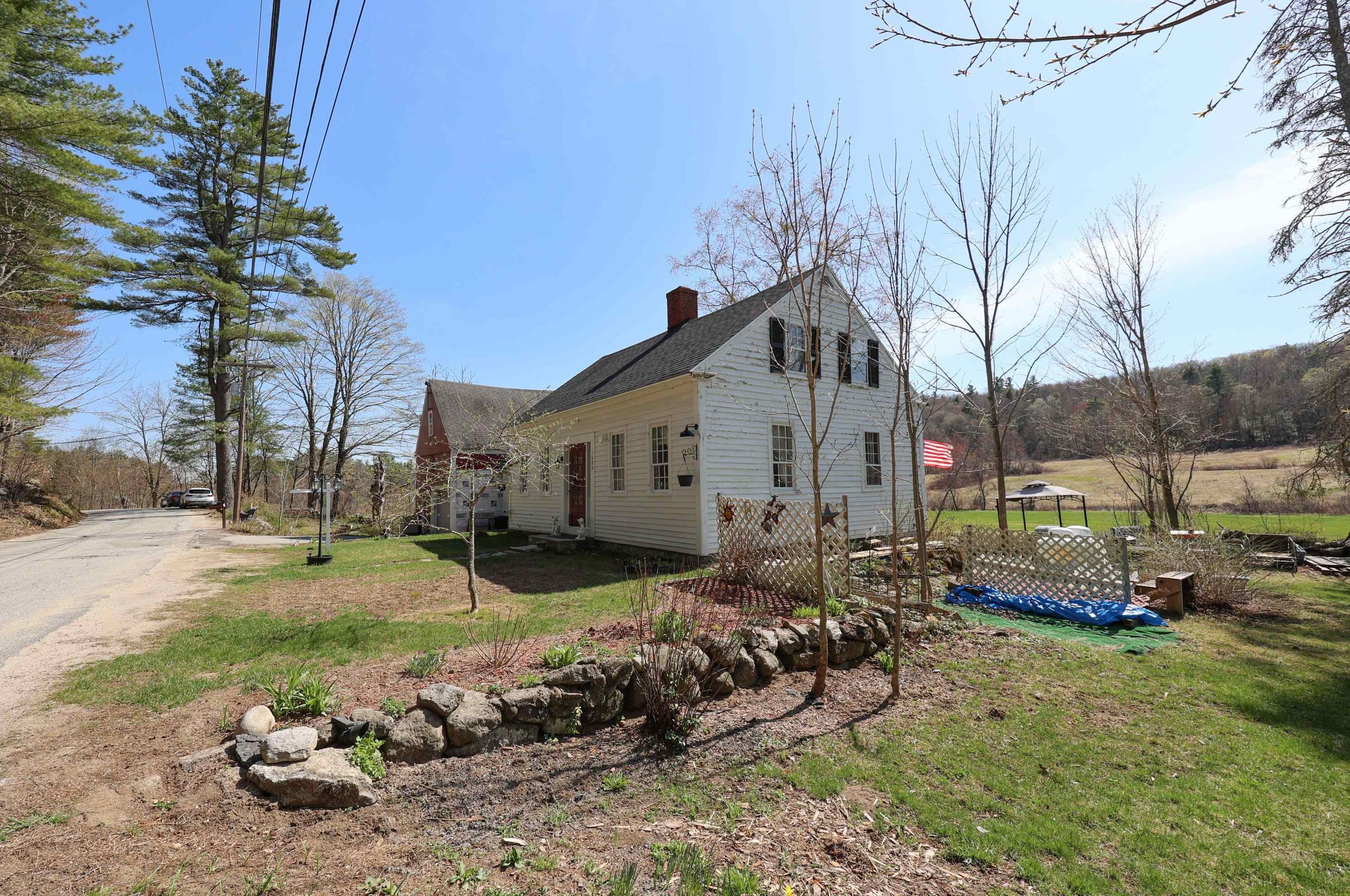 1082 E Washington Rd, Hillsboro, NH 03244