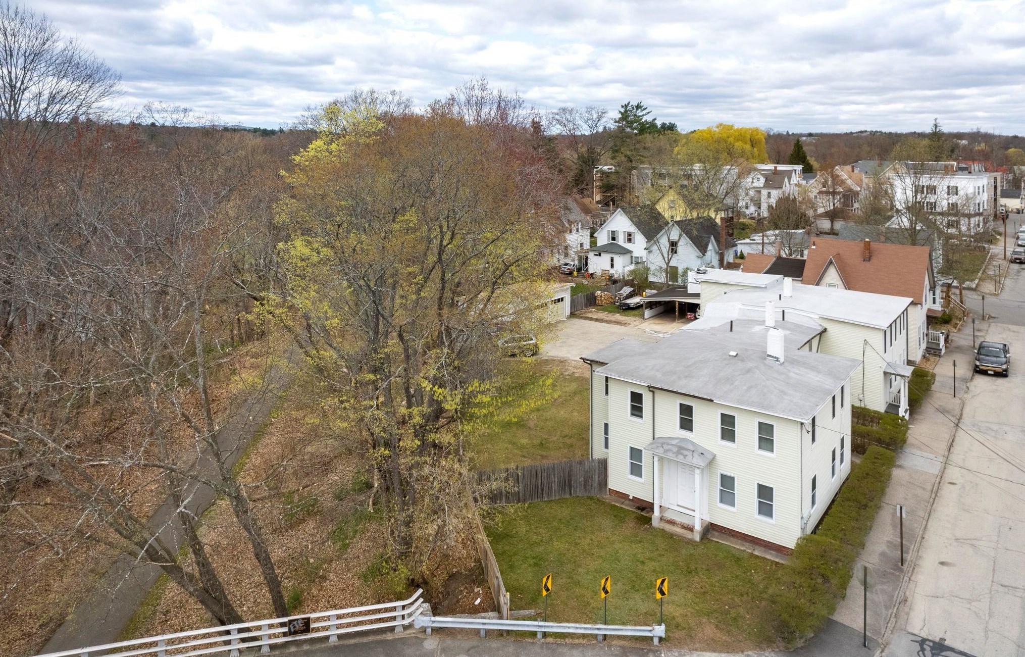 579 Granite St, Manchester, NH 03102-4333