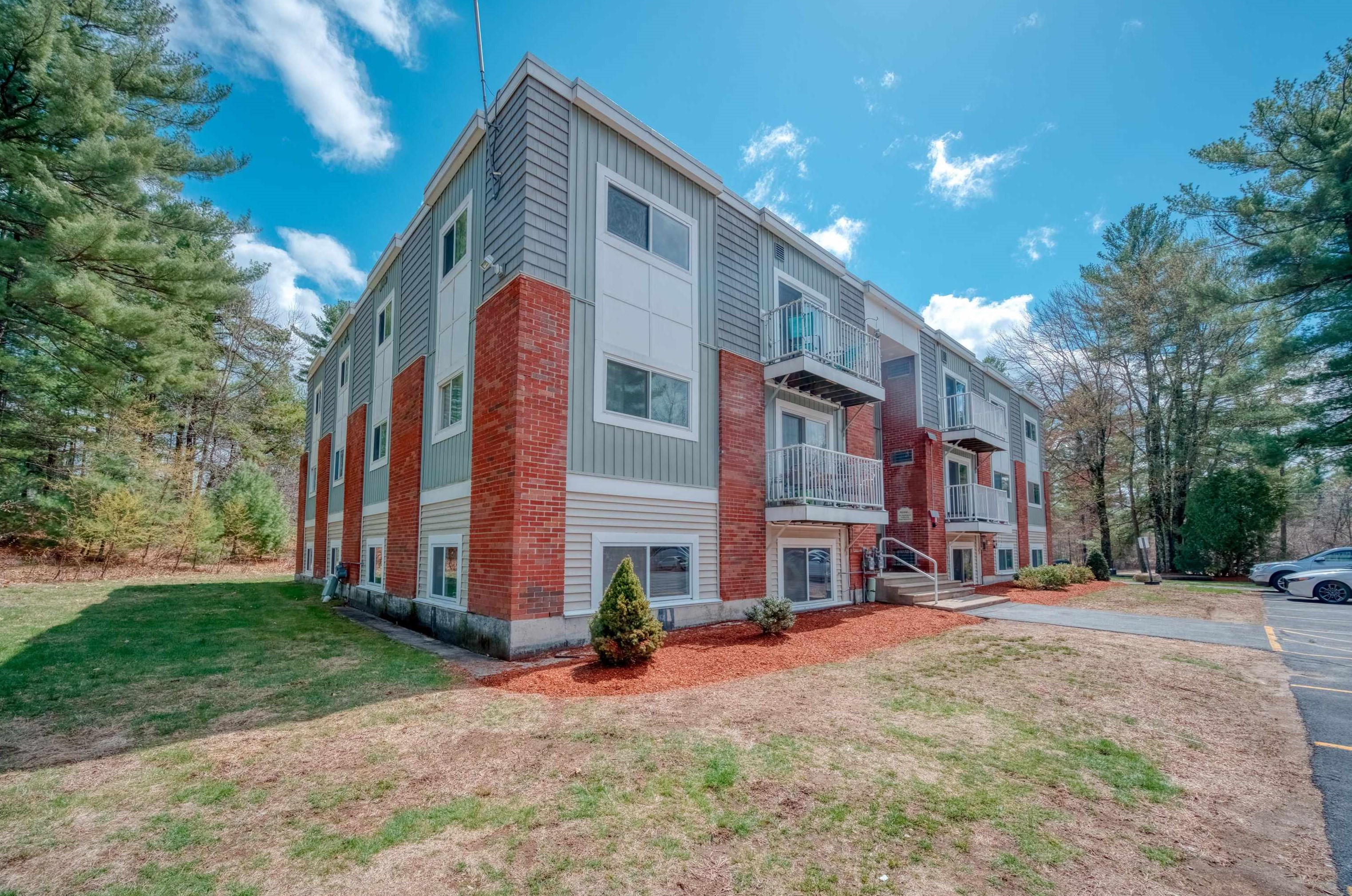 37 Constitution Dr #37c, Londonderry, NH 03053