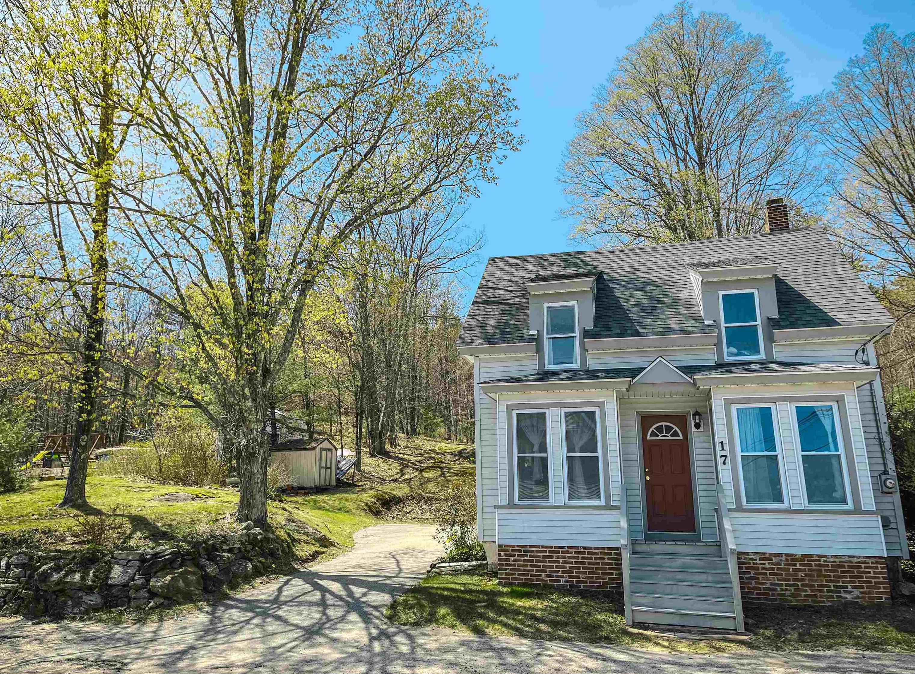 17 Depot Pond Rd, Milton, NH 03851