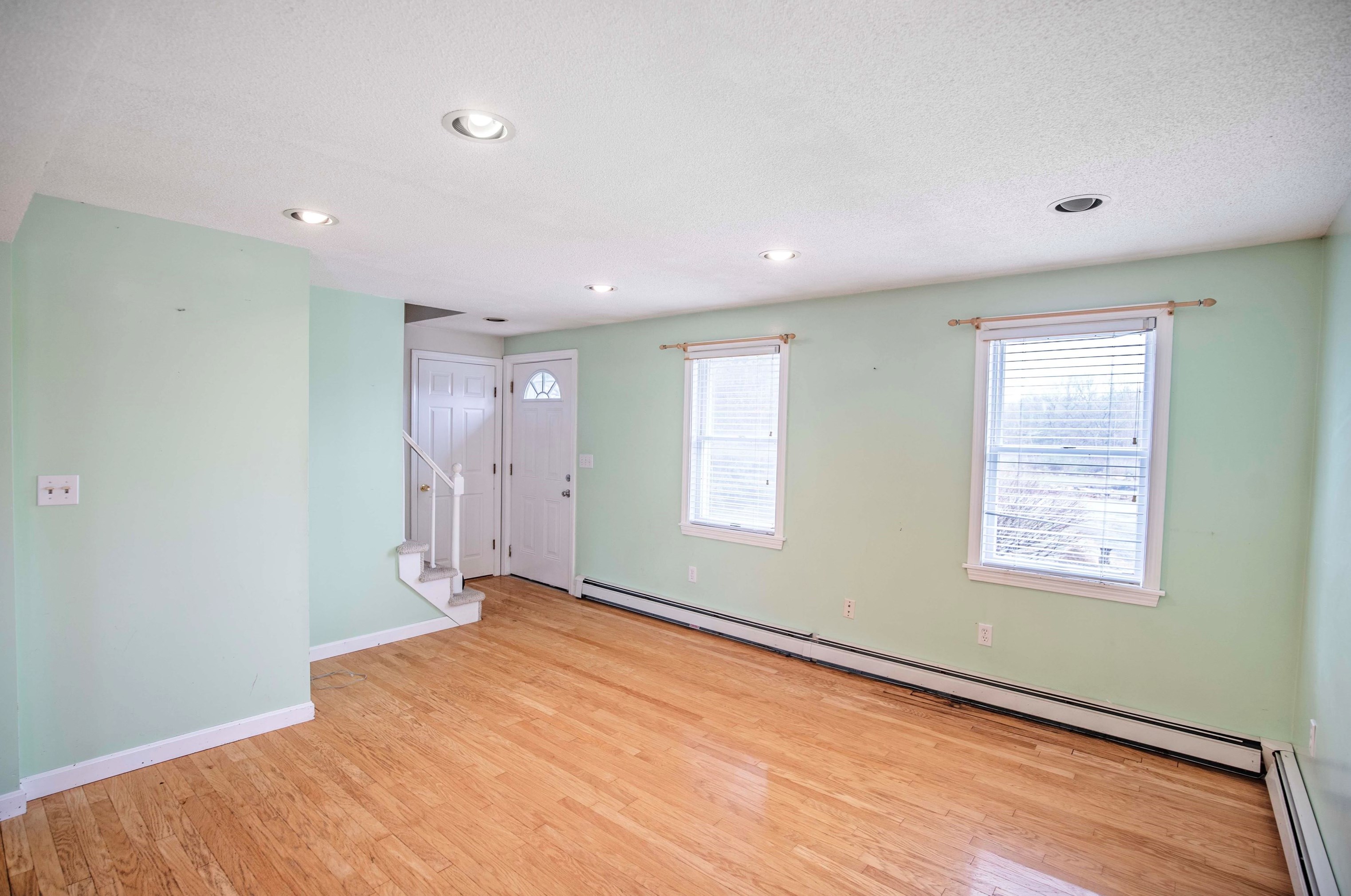 121 Ford Farm Rd, Milton, NH 03851