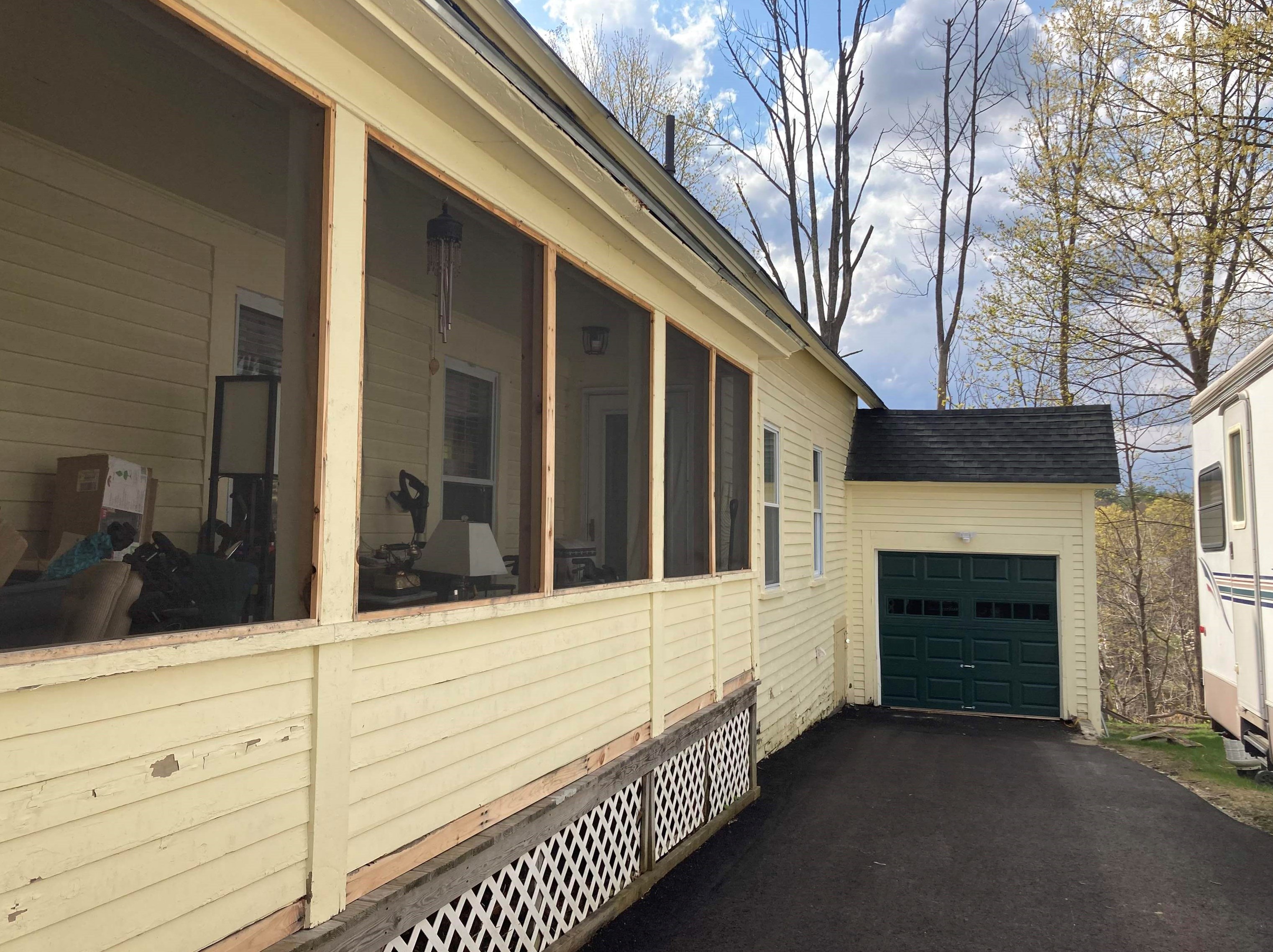 17 High St, Hillsboro, NH 03244
