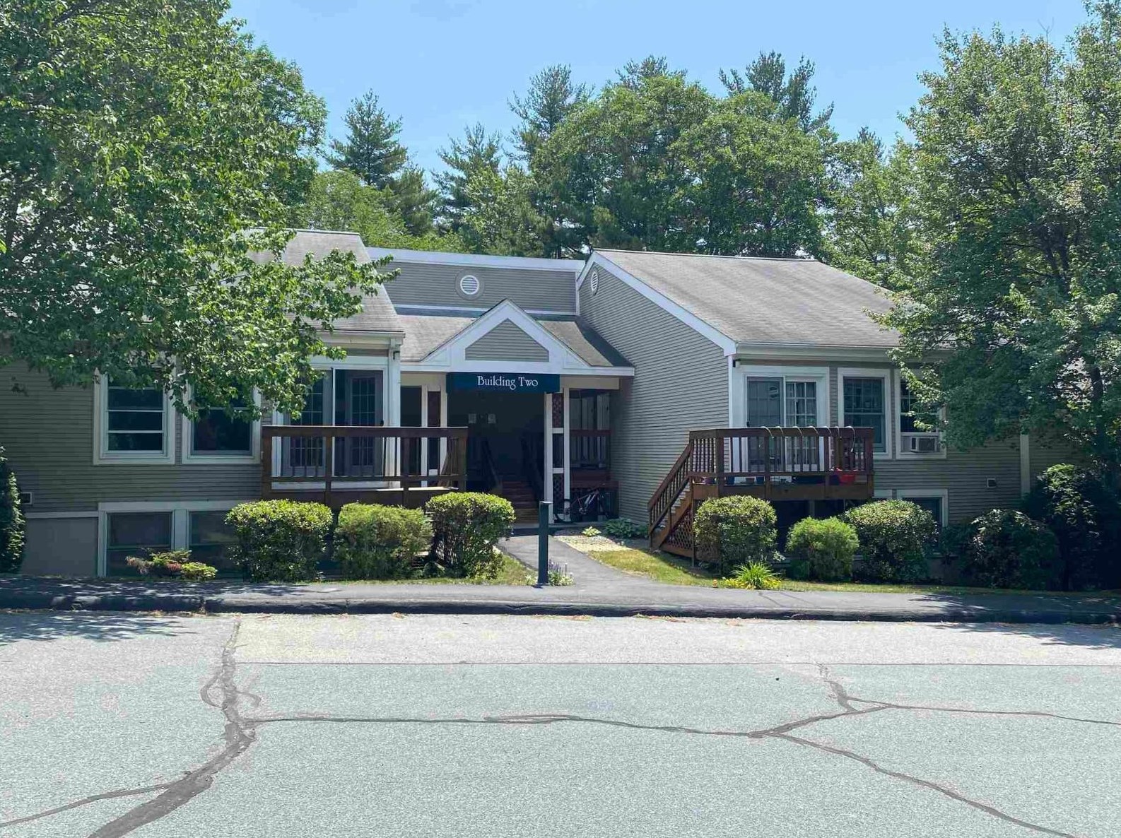 30 Wolf Rd #214, Lebanon, NH 03766
