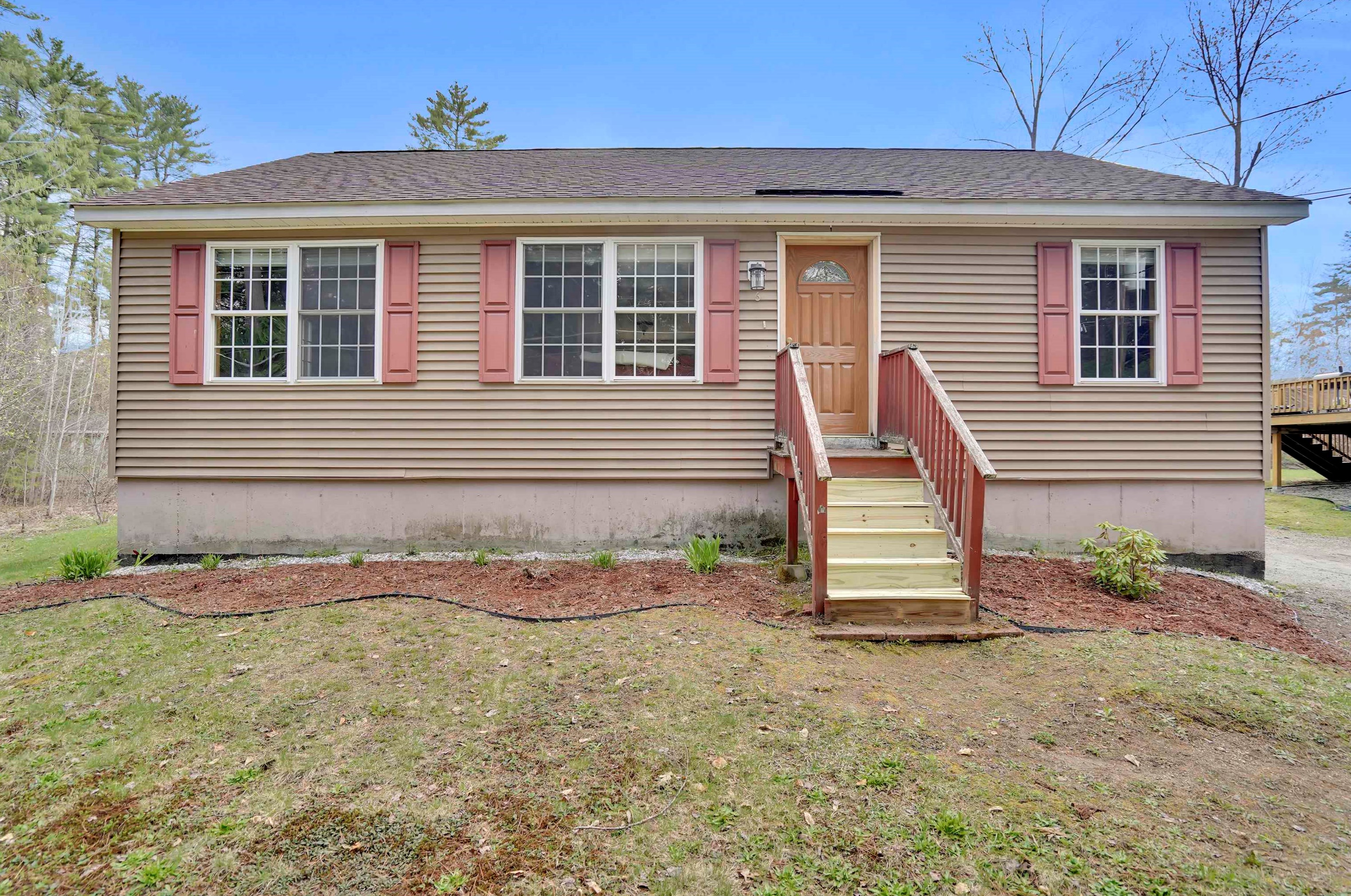 6 Beaver Glen Rd, Hillsboro, NH 03244