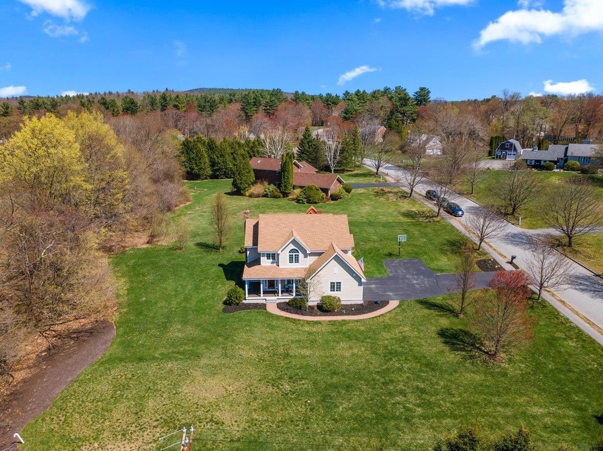 1 Fairview Dr, Concord, NH 03301