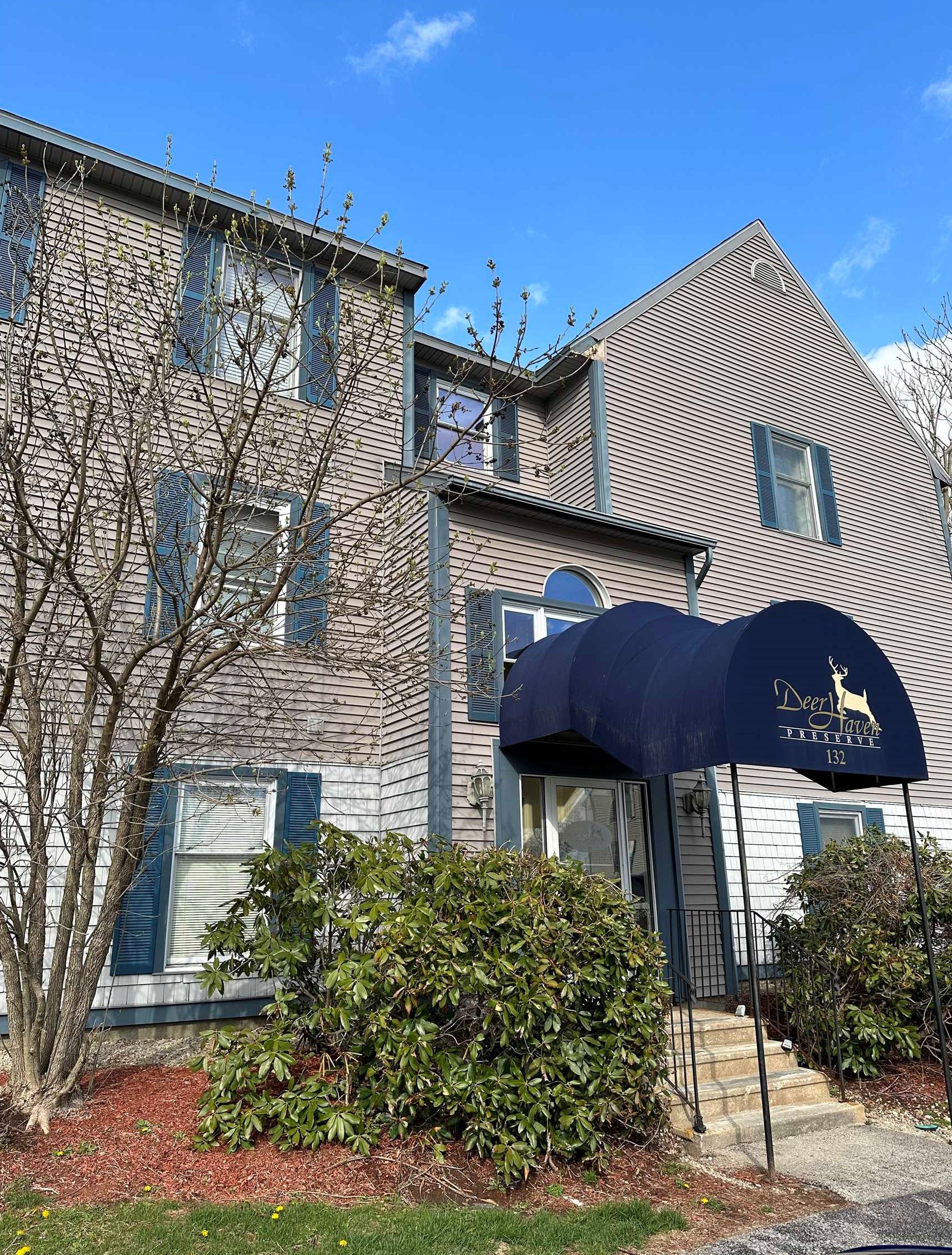 132 Eastern Ave #102, Manchester, NH 03104