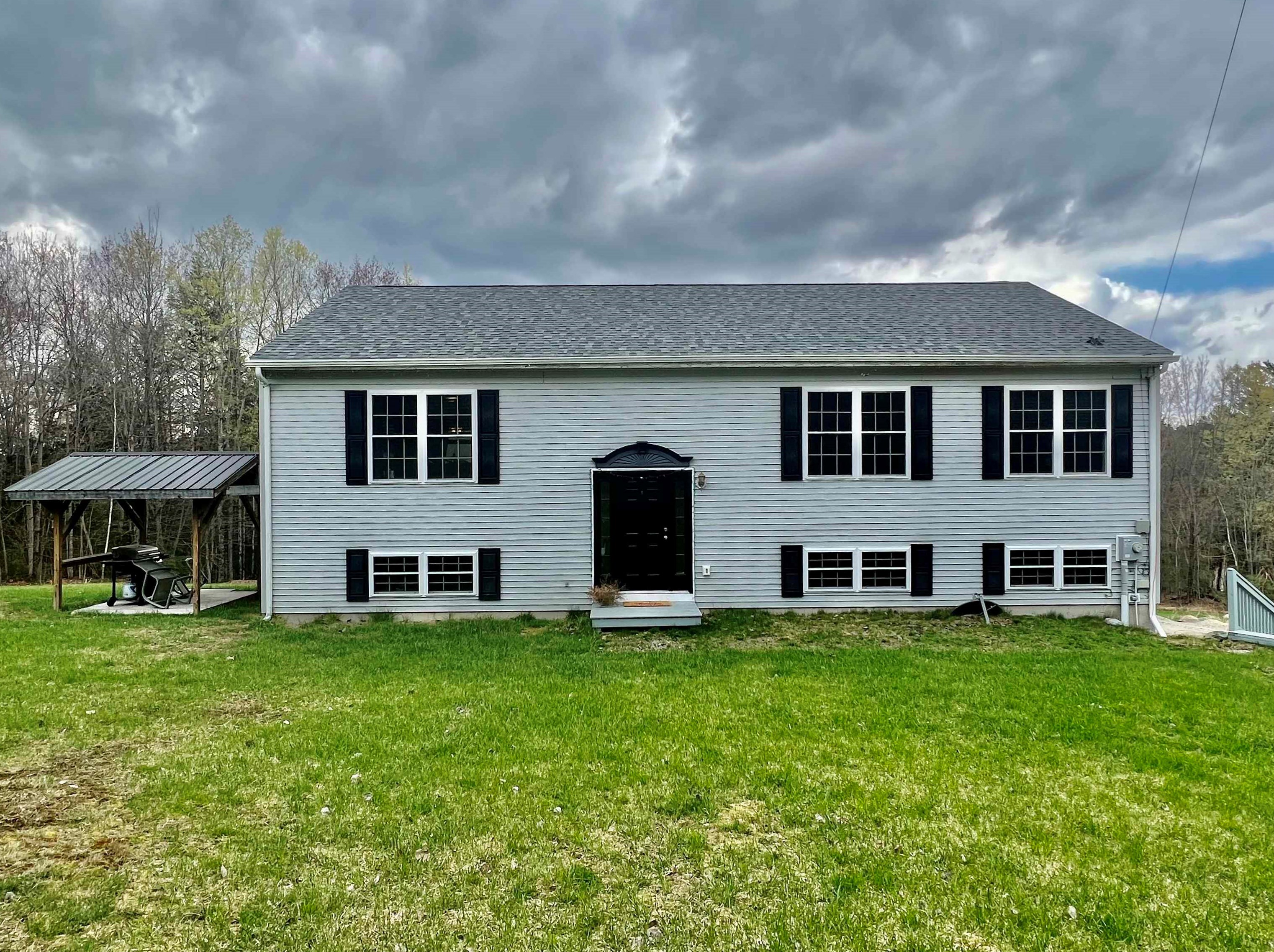 46 Coach Rd, Greenfield, NH 03047