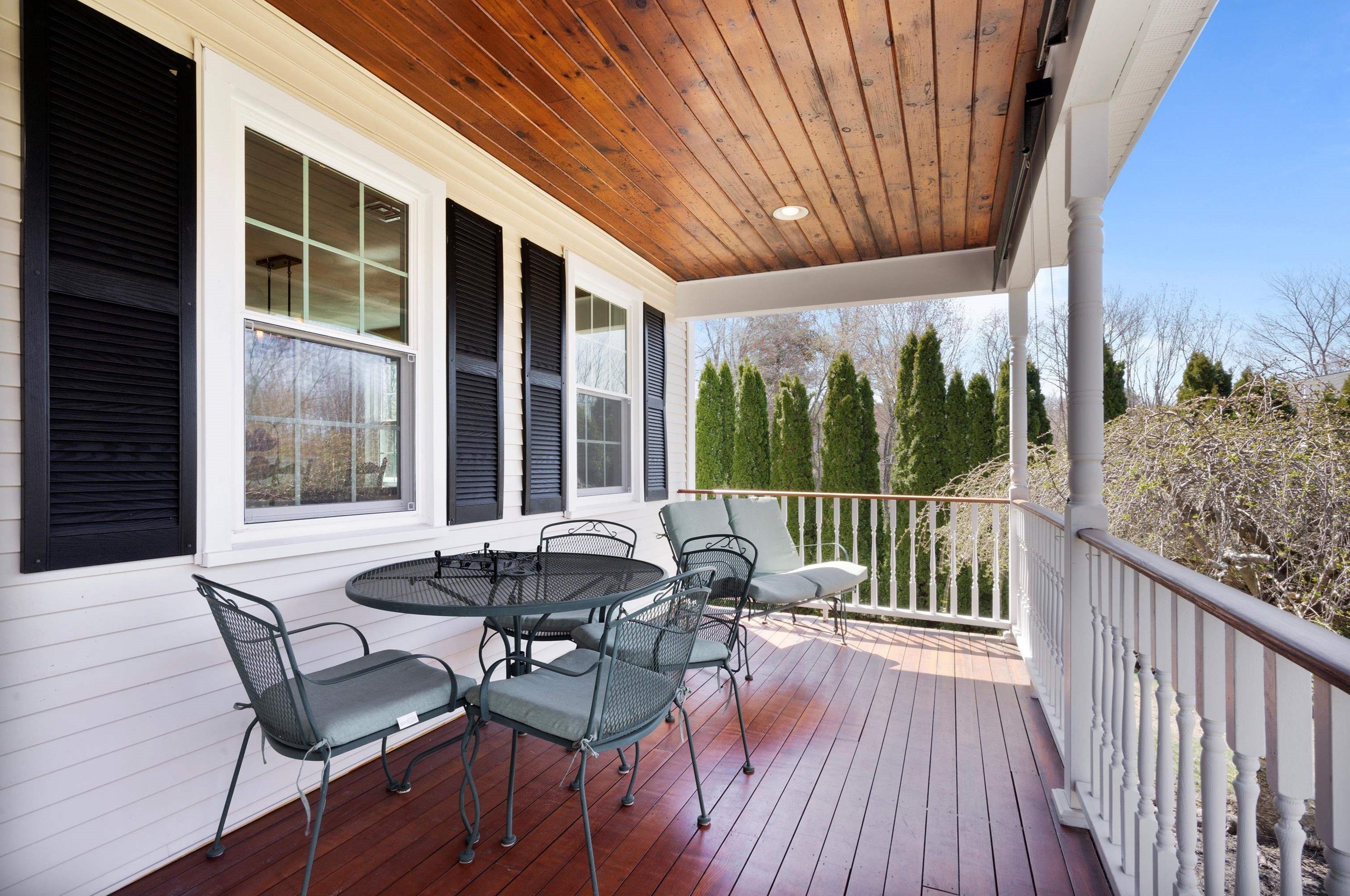 4 Meghan Cir, Salem, NH 03079