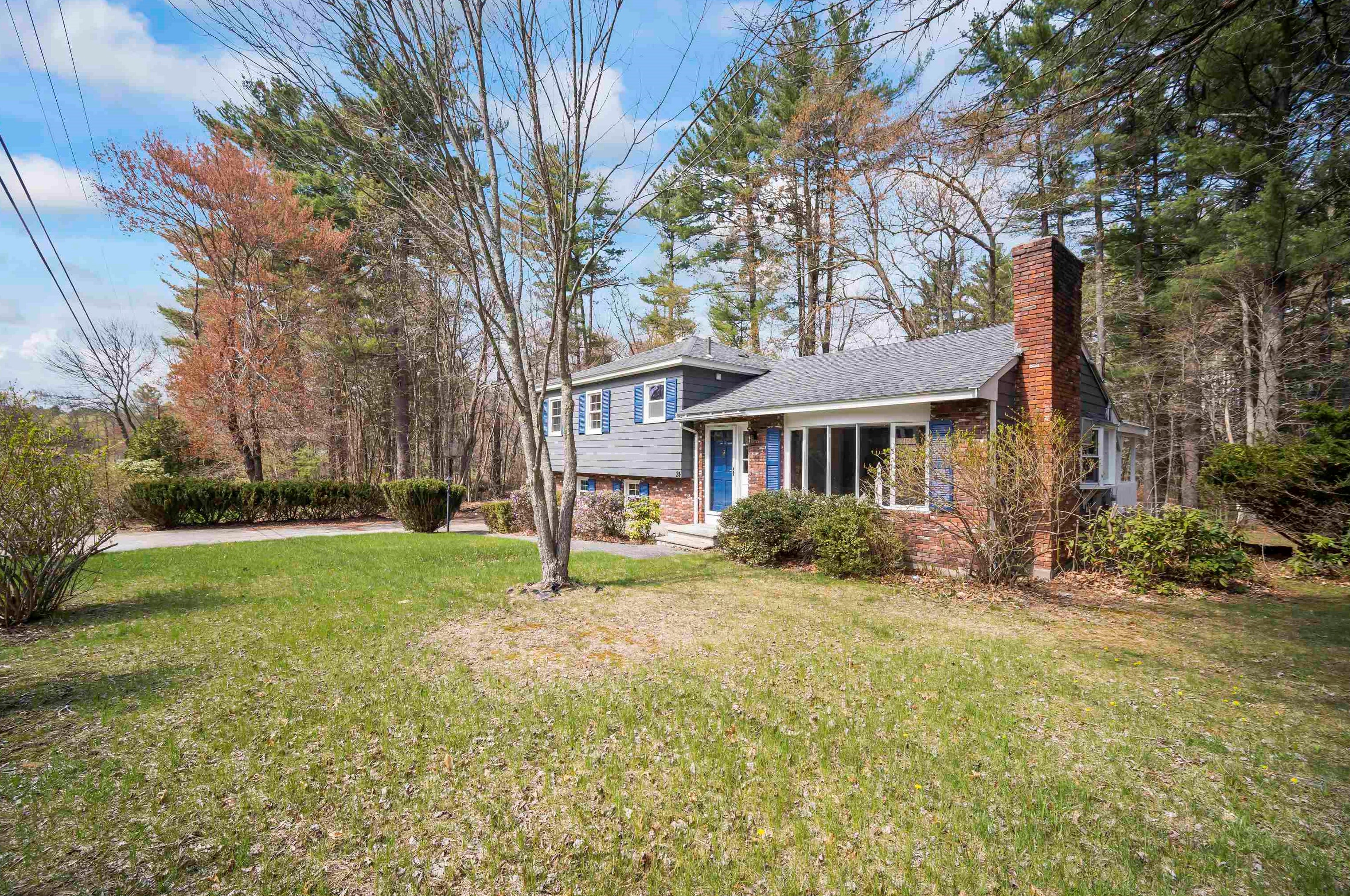 24 Balcom Rd, Pelham, NH 03076