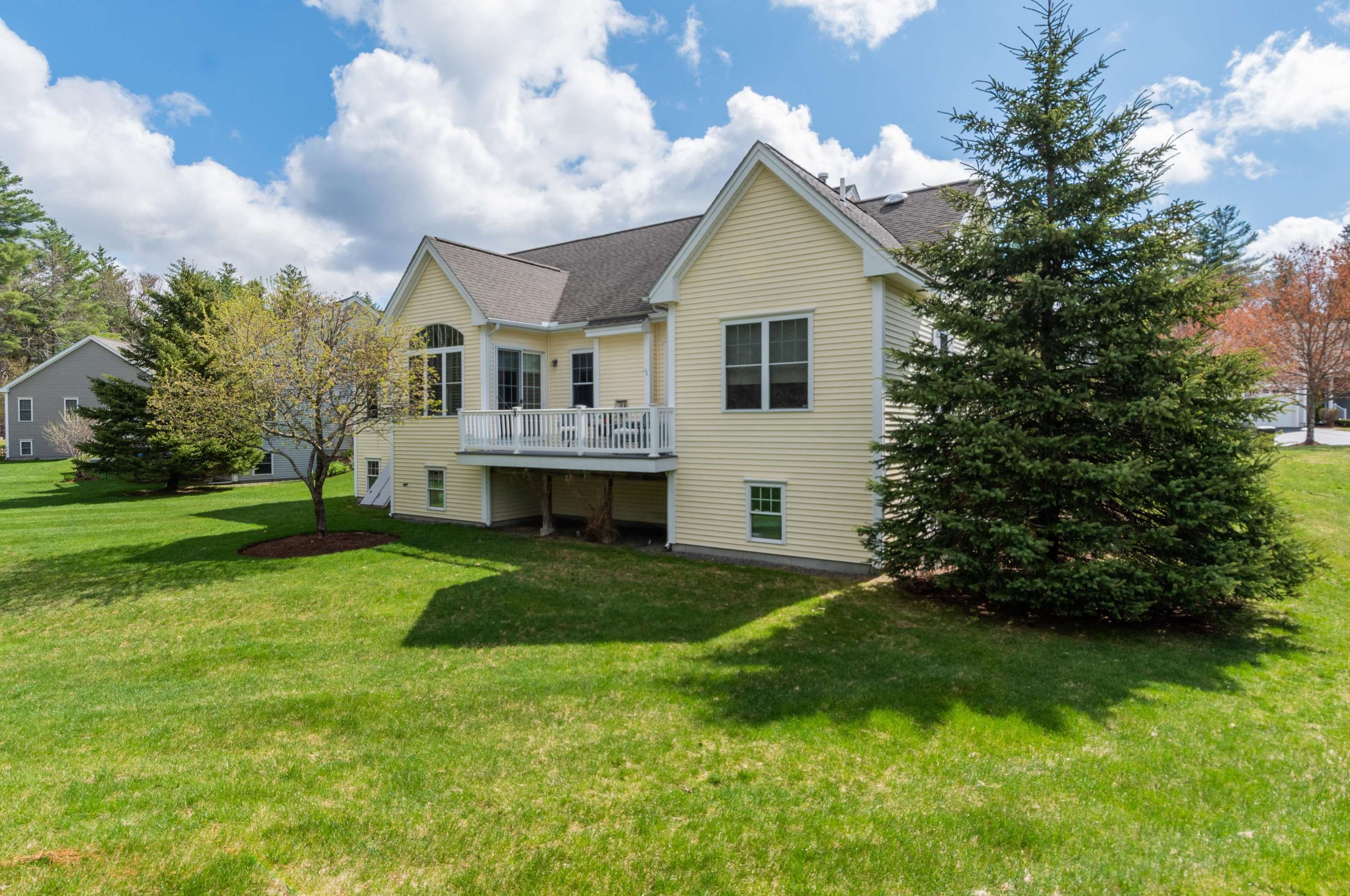 2 Elmwood Way, Amherst, NH 03031