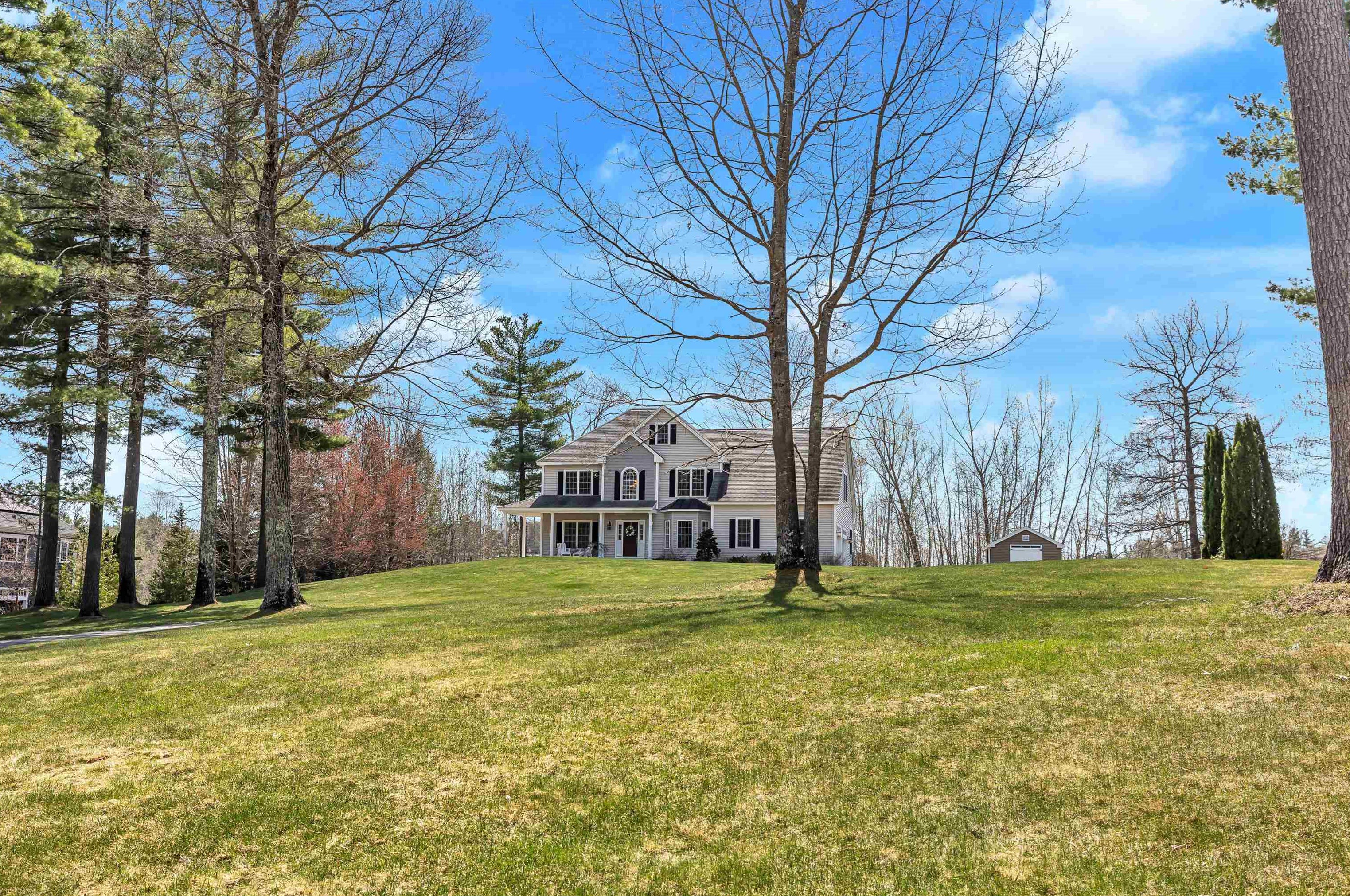 79 Long Hill Rd, Hollis, NH 03049