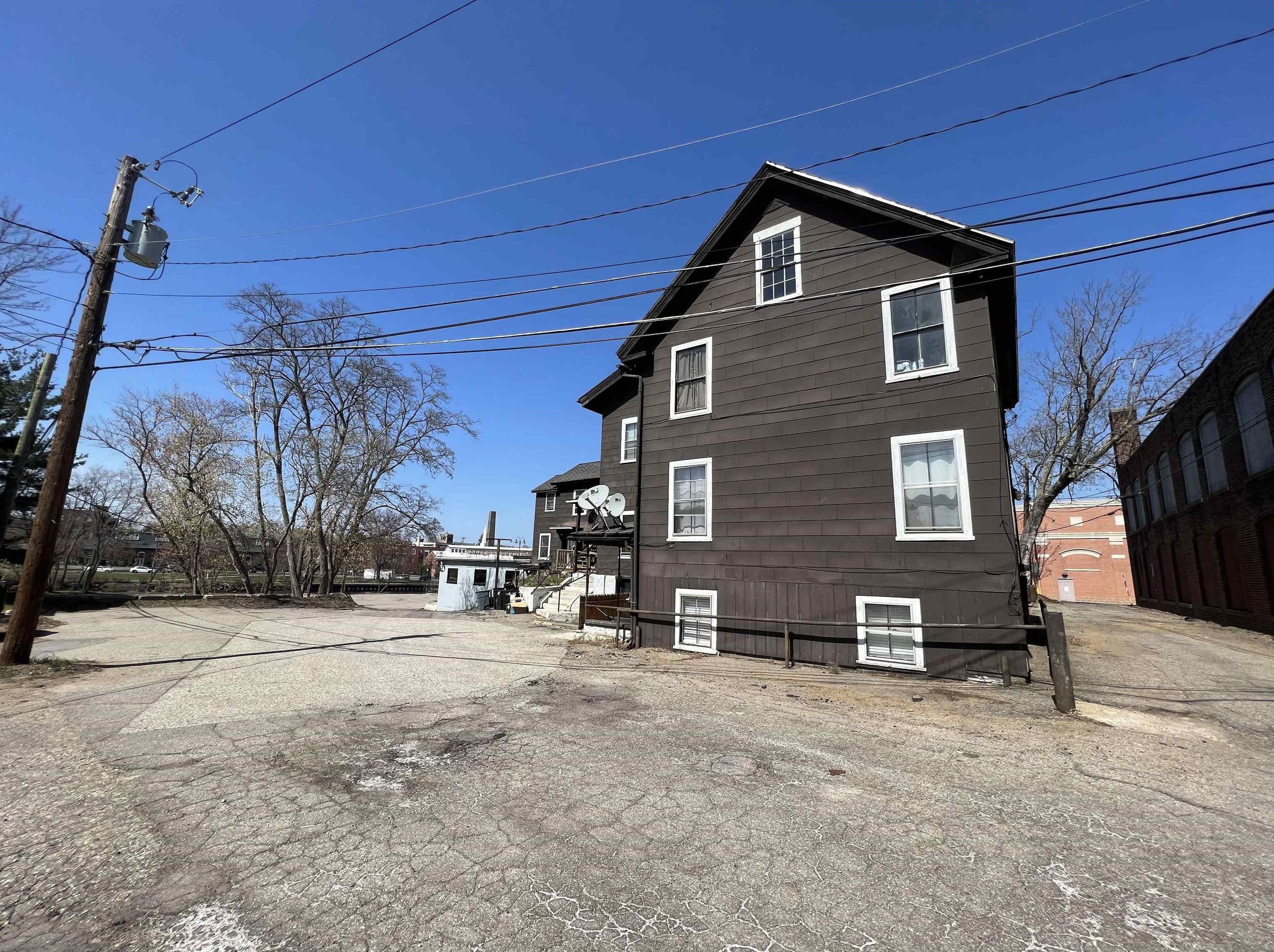 50-52 Rowe Ct, Laconia, NH 03246