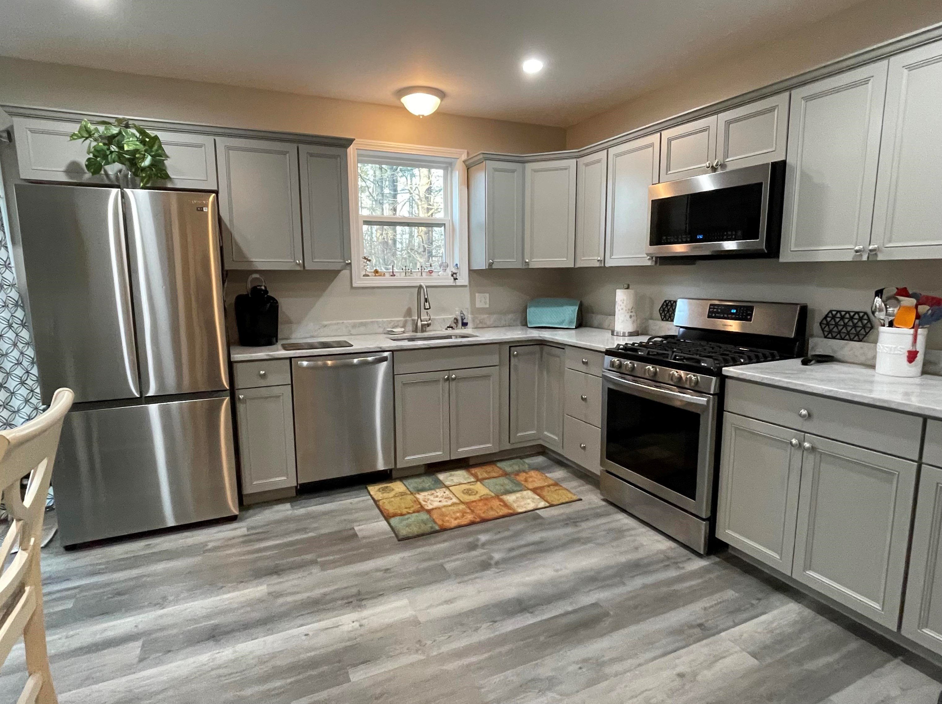 32 Barrington Cir, Ctr Ossipee NH  03814-7103 exterior