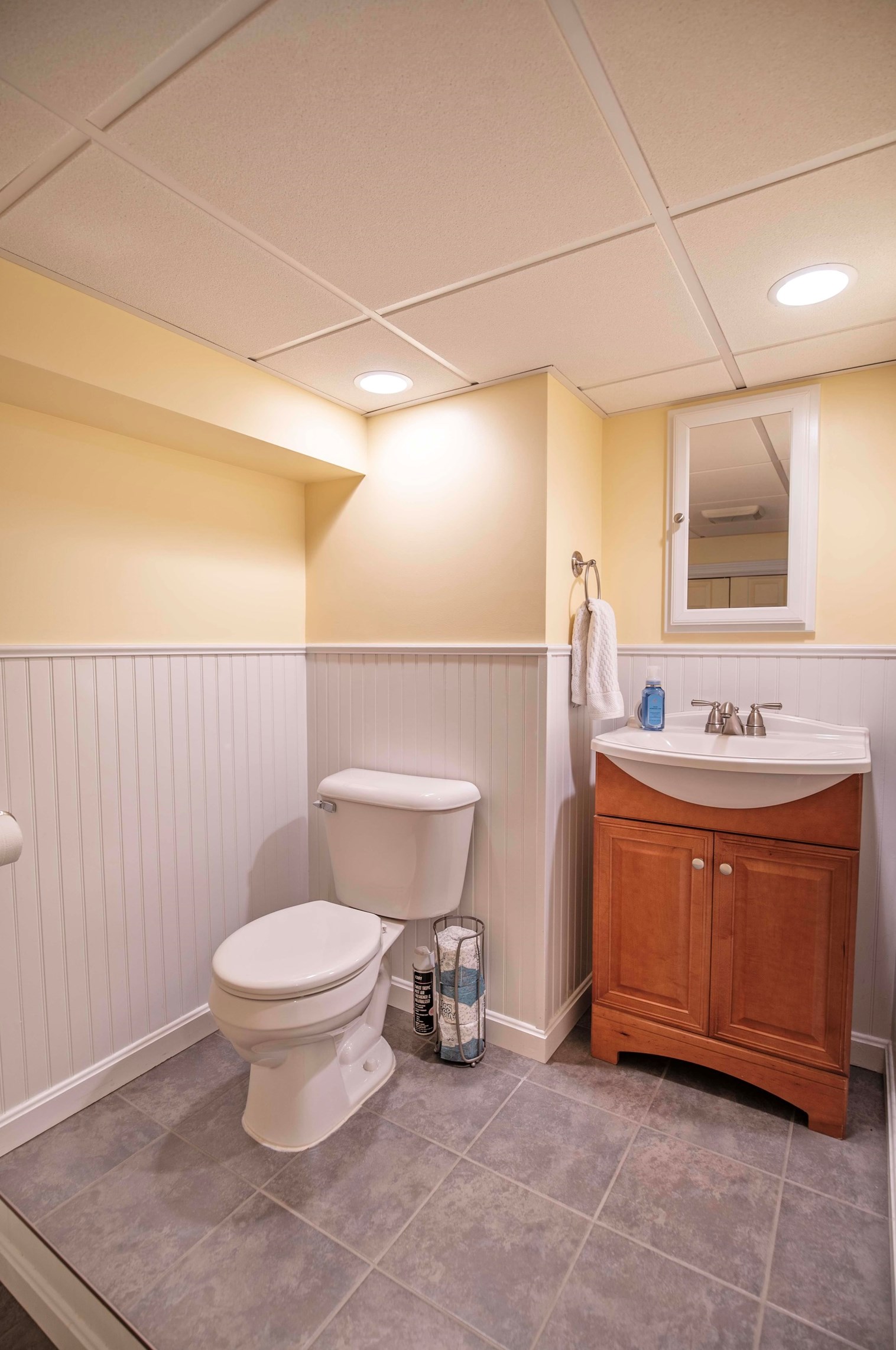 1630 Lake Shore Rd, Manchester NH  03109-5711 exterior