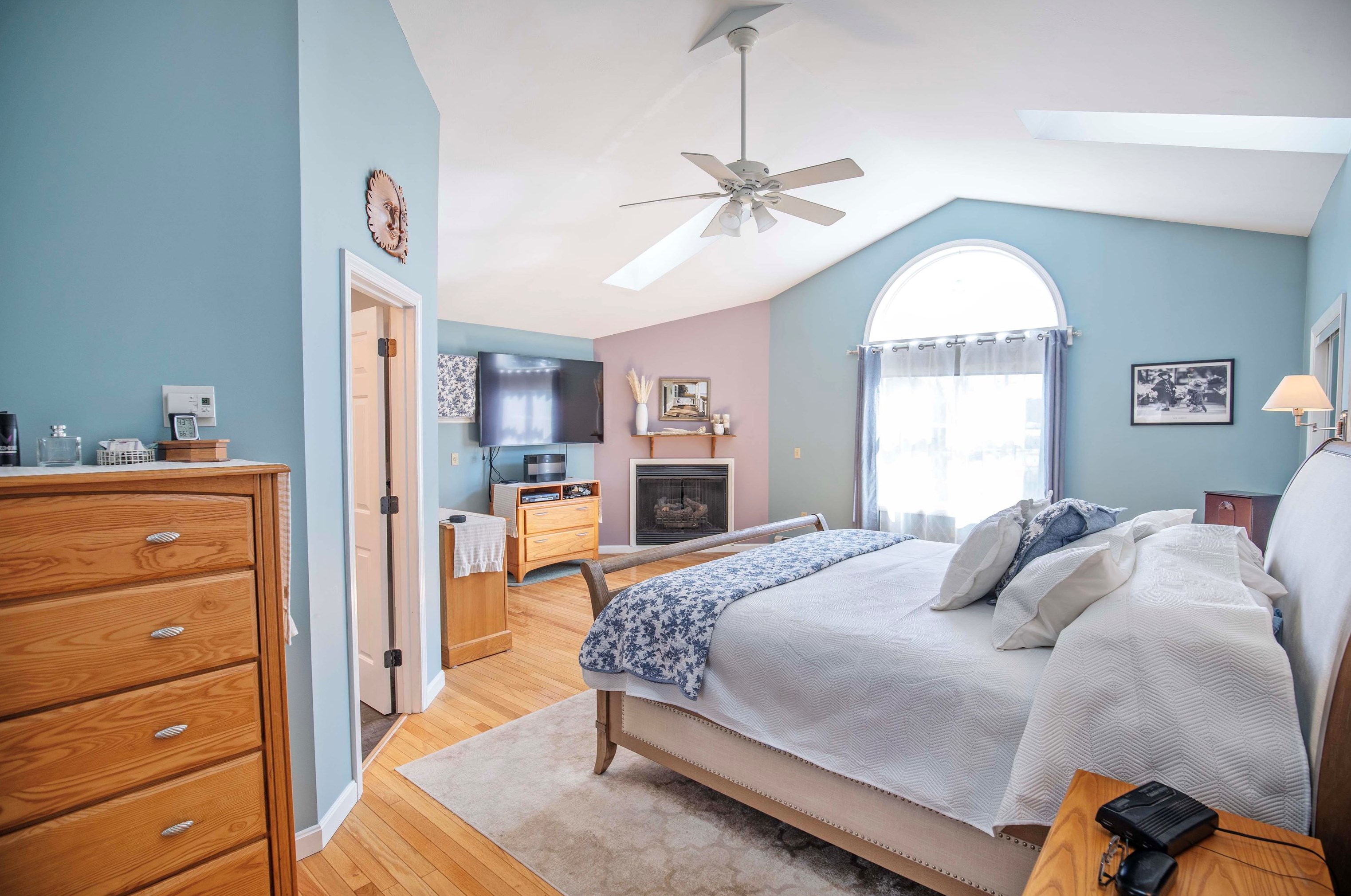 1630 Lake Shore Rd, Manchester NH  03109-5711 exterior