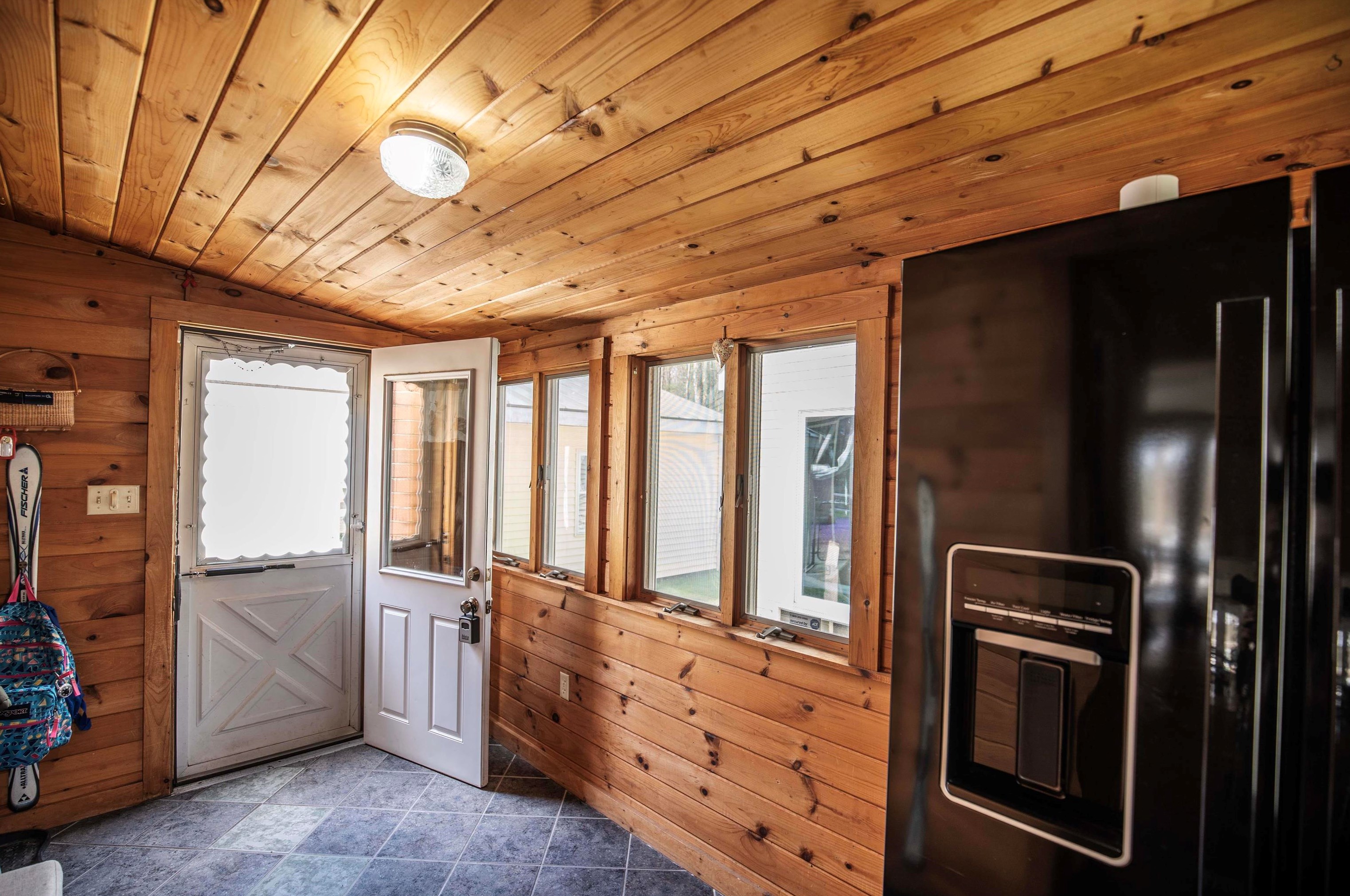 1630 Lake Shore Rd, Manchester NH  03109-5711 exterior