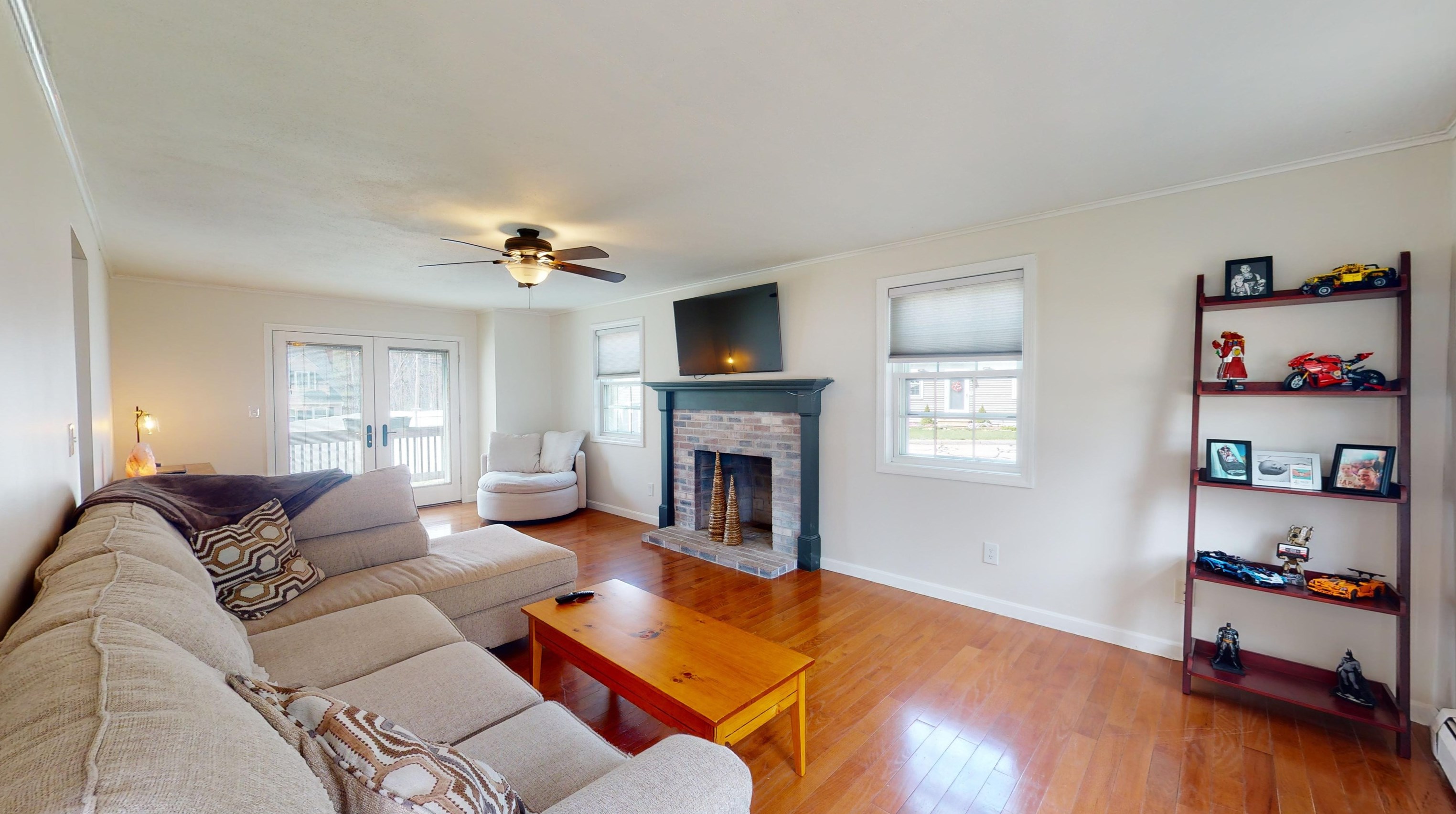 33 Old Orchard Way, Manchester NH  03103-2368 exterior