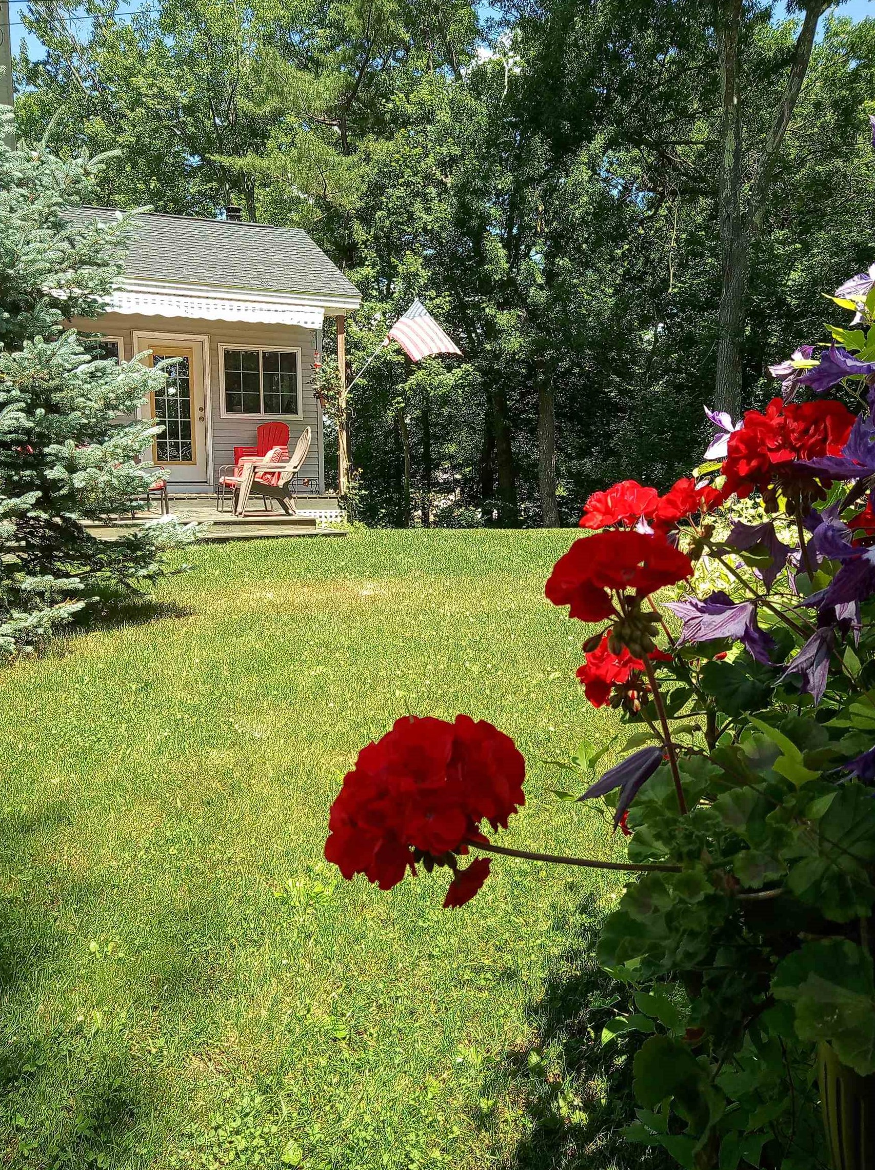 4 Alice Rd, Derry, NH 03038