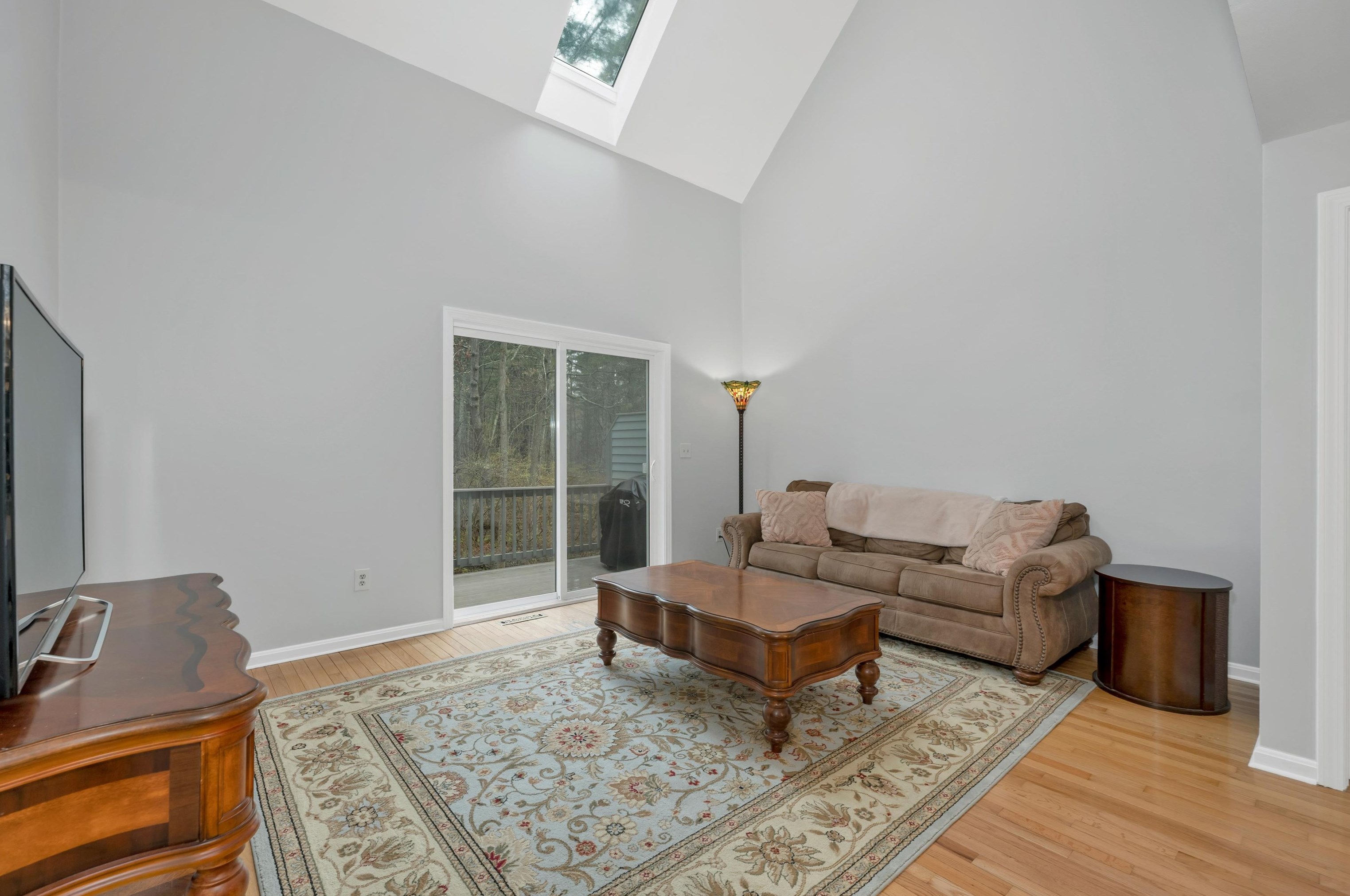 3 Glengarry Dr, Stratham, NH 03885