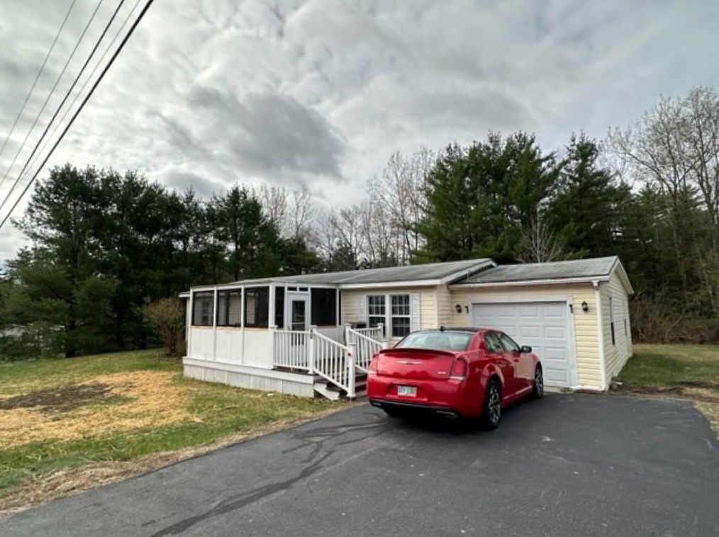 40 Pondview Rd, Swanzey Center, NH 03446-3322