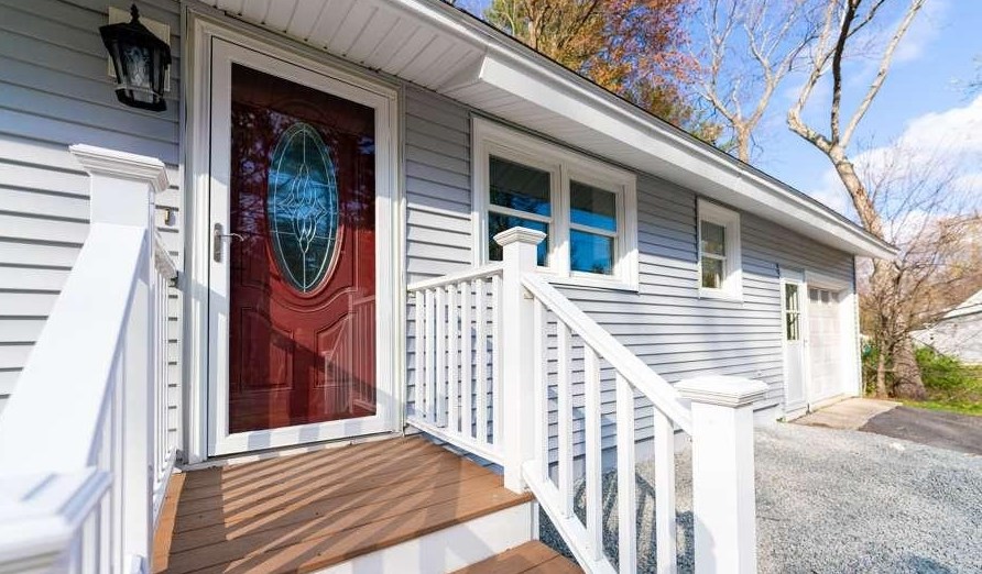 118 School St, Salem, NH 03079