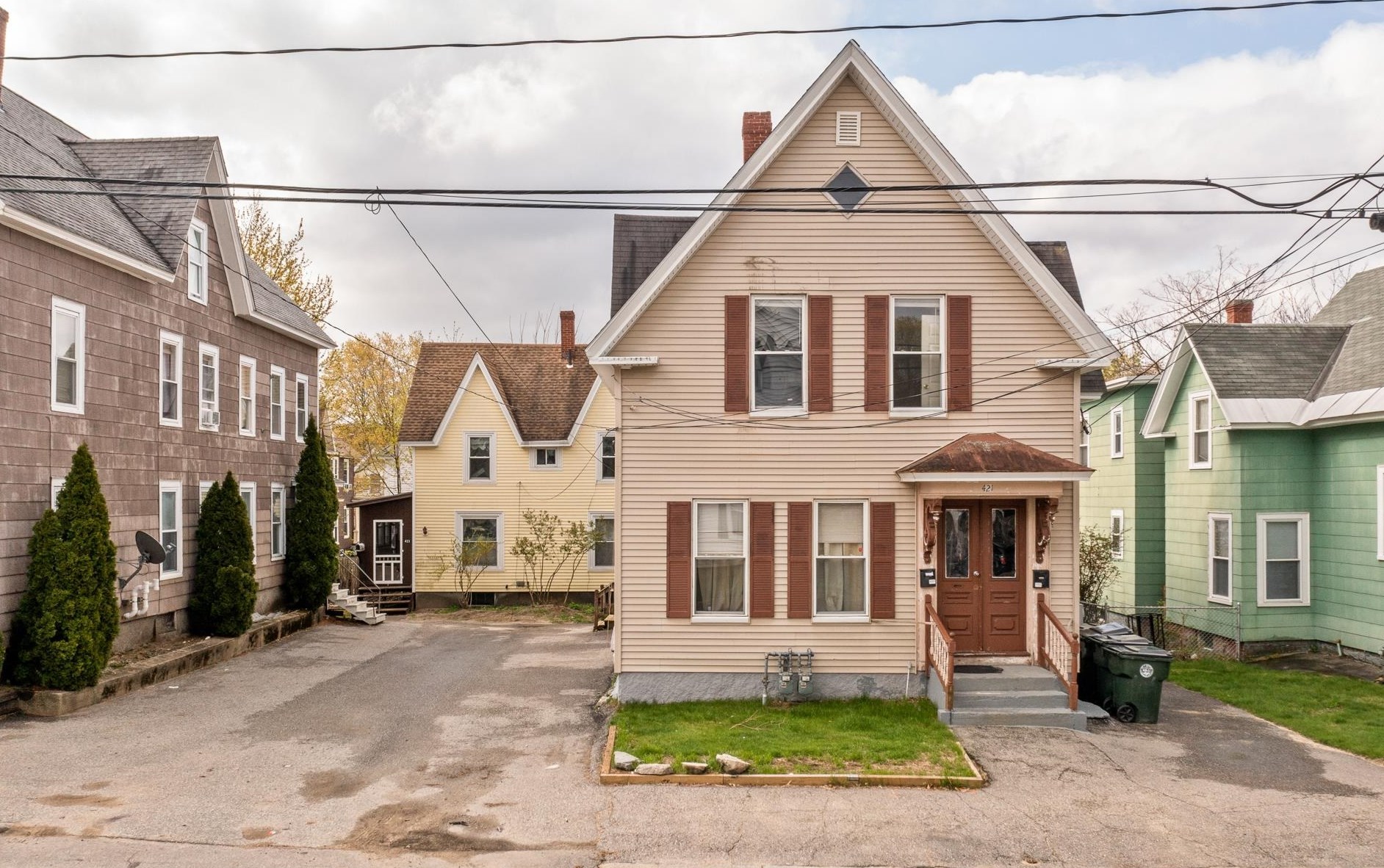 421 Merrimack St, Manchester, NH 03103 exterior