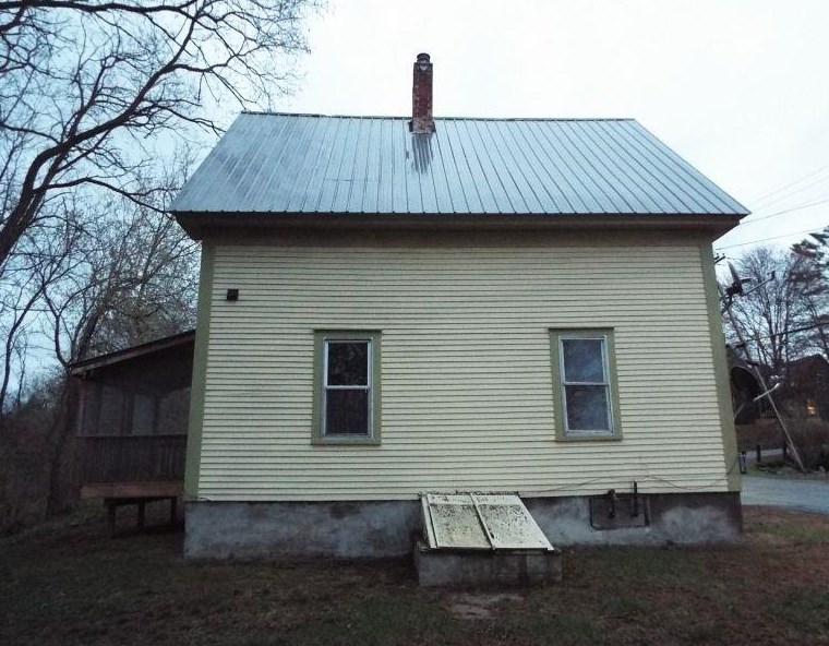 30 Park St, Landaff, NH 03785