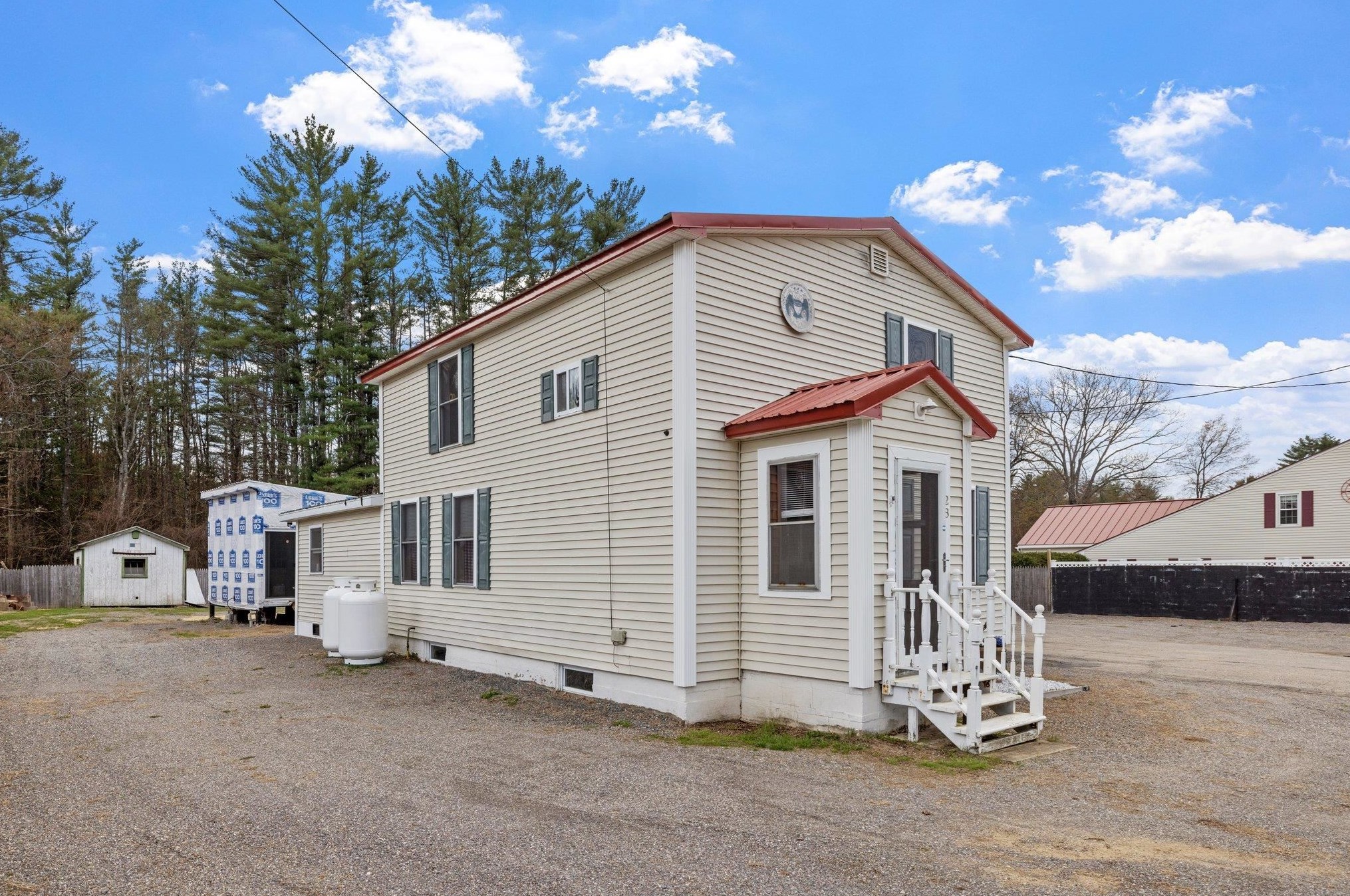 28 Sargent St, Tilton, NH 03276