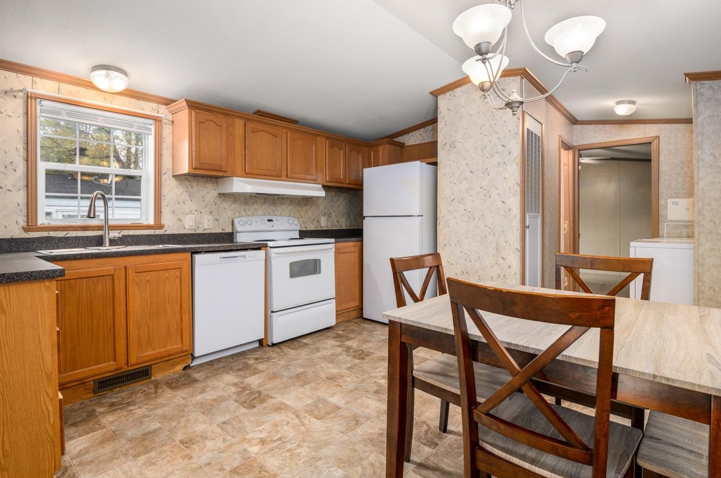 34 Amherst Rd, Newmarket, NH 03857