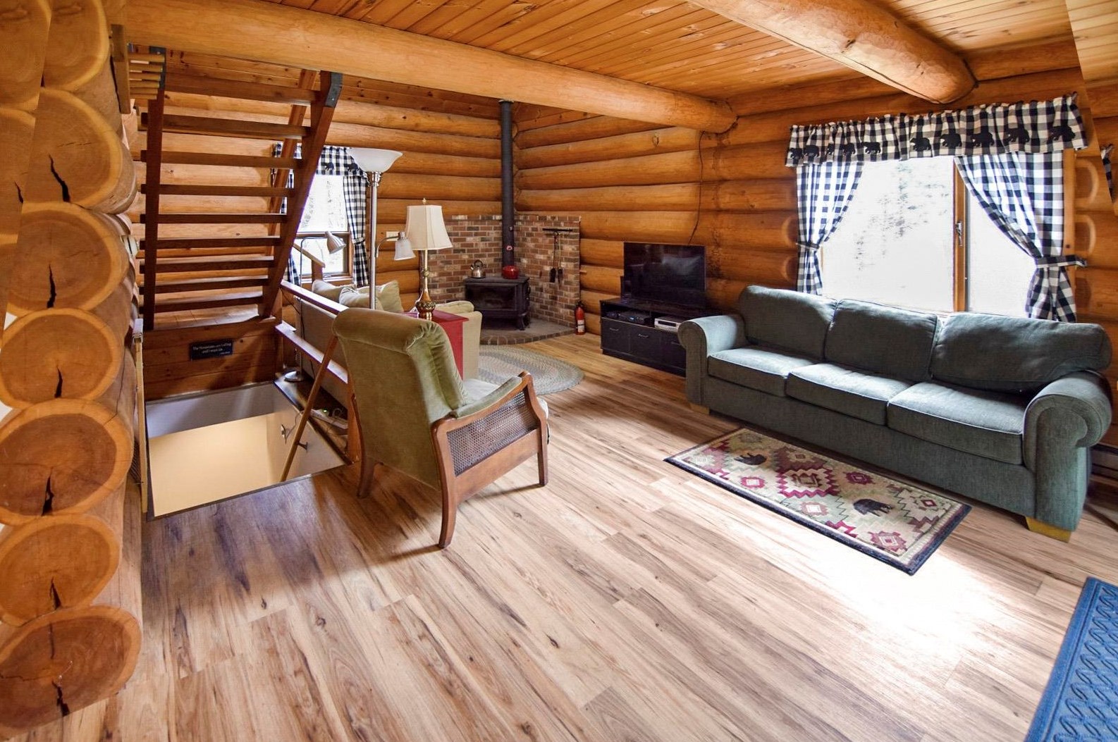 20 Surry Ln, Landaff, NH 03785