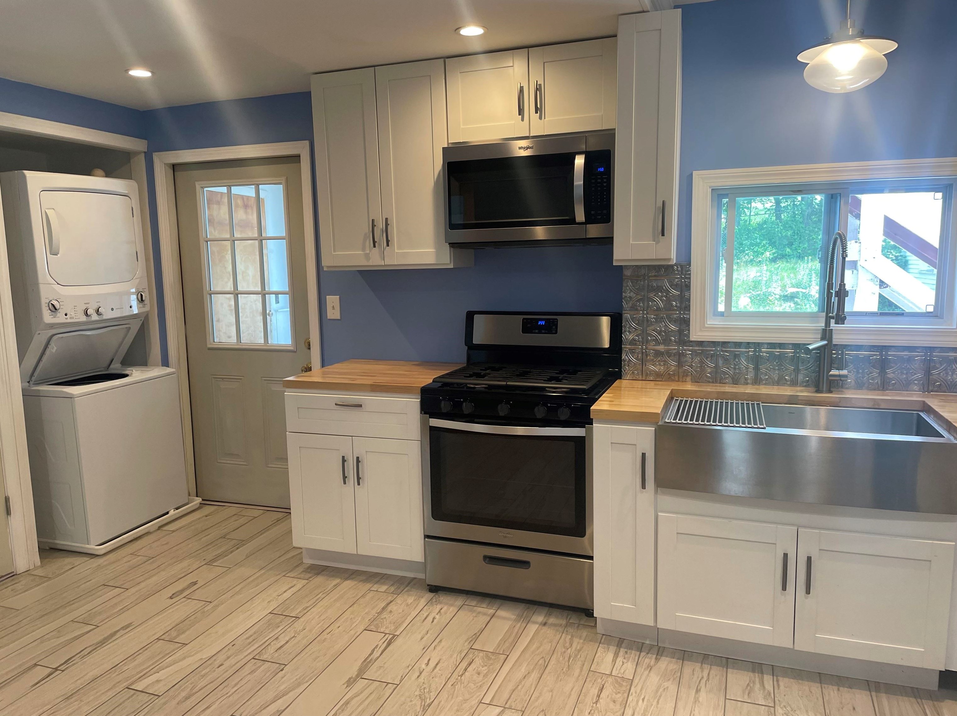 721 Belmont St #1, Manchester, NH 03104