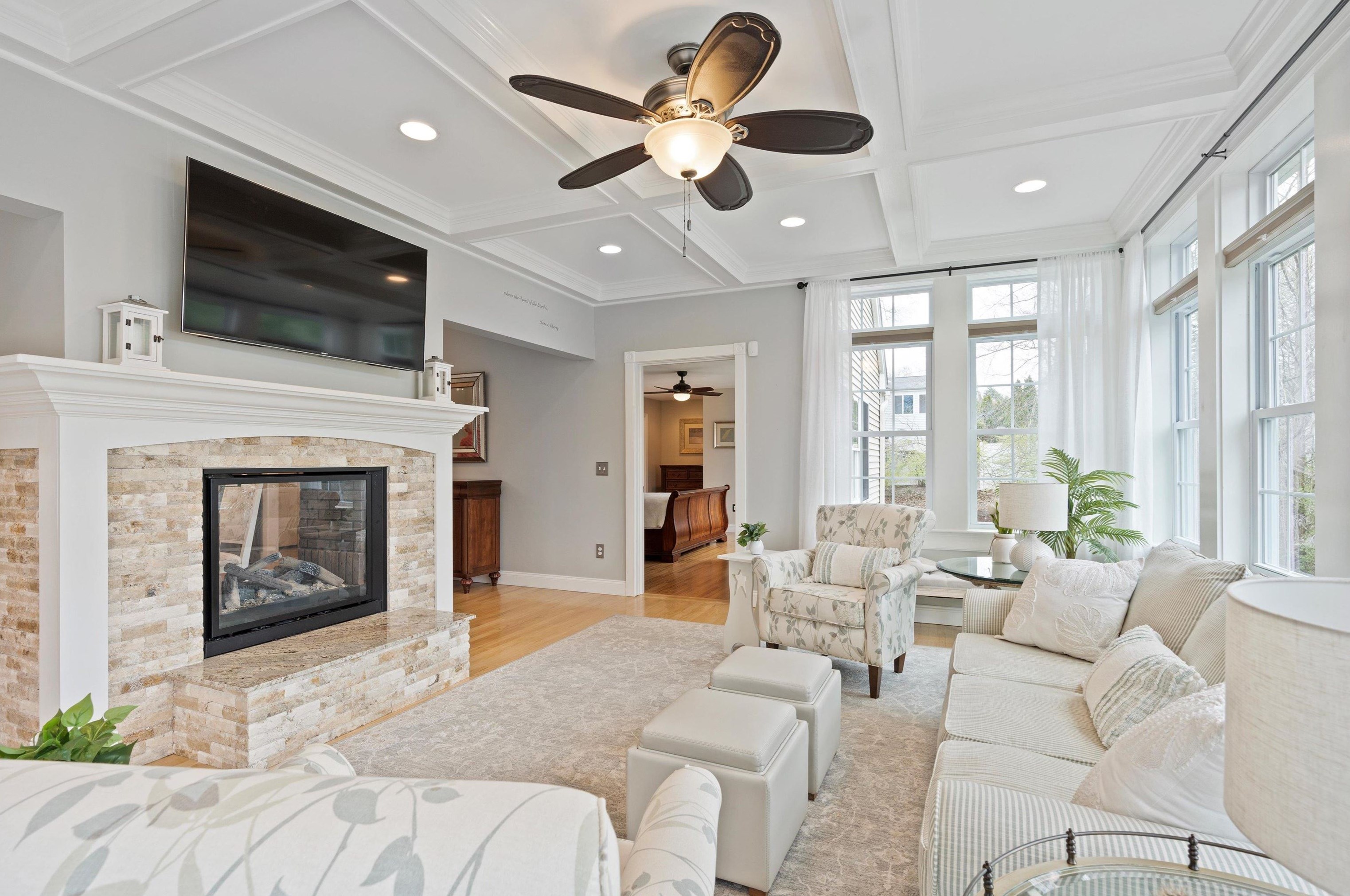 311 Brent St, Manchester NH  03103-7705 exterior